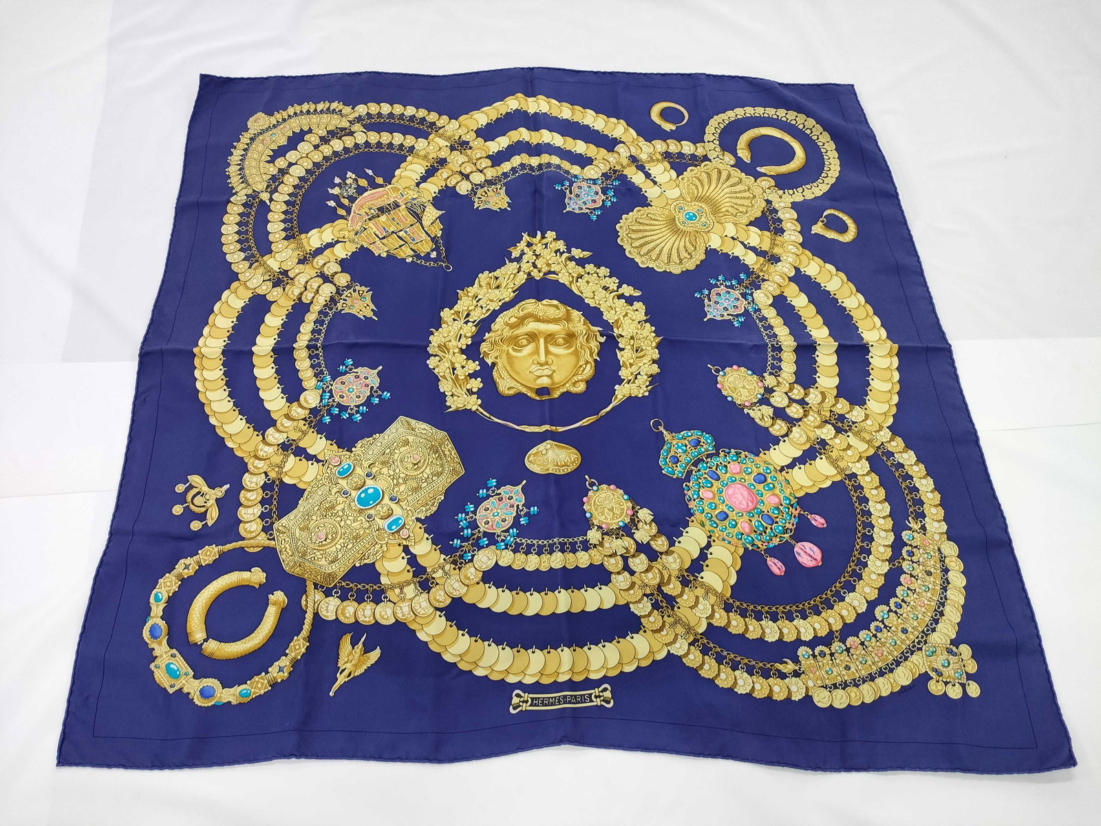 Hermès Carré 90 Silk Scarf with Gold Jewelry Motif (1 of 10)
