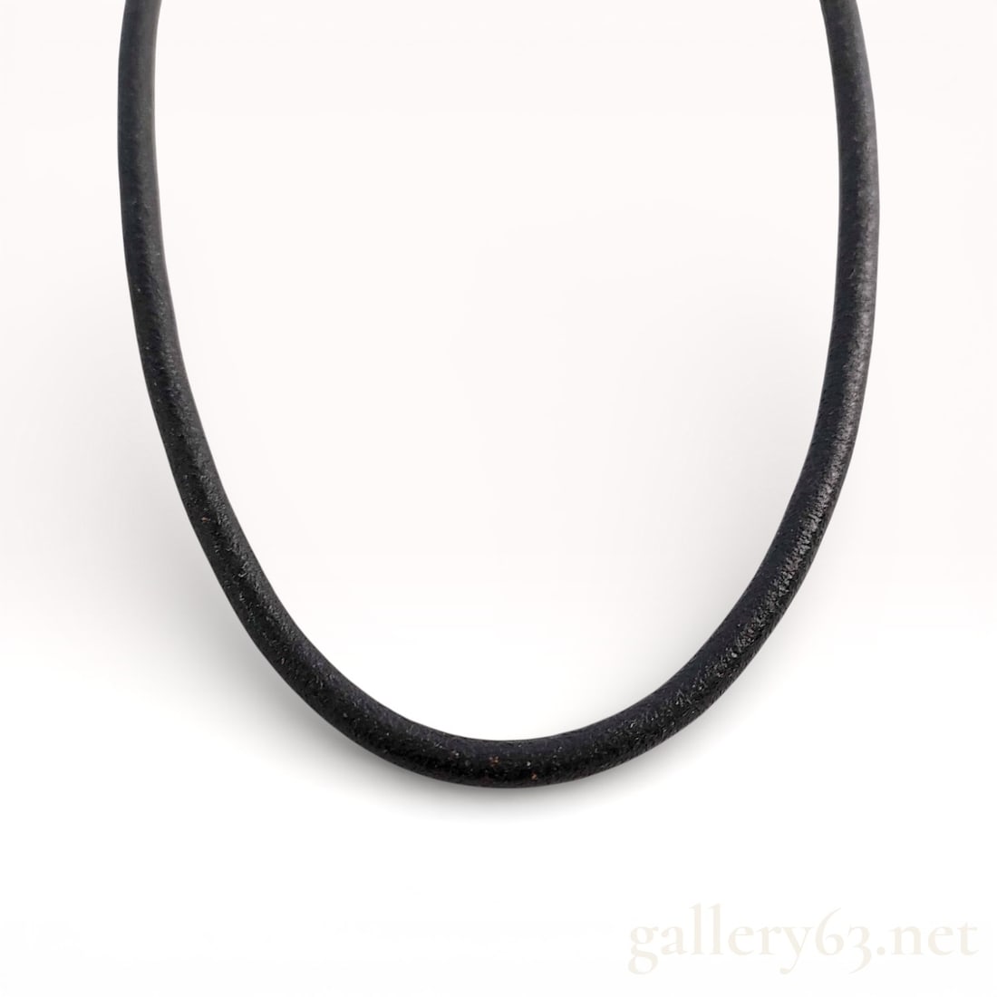 Bvlgari Black Leather Choker Necklace with Silver-Tone Clasp (1 of 10)