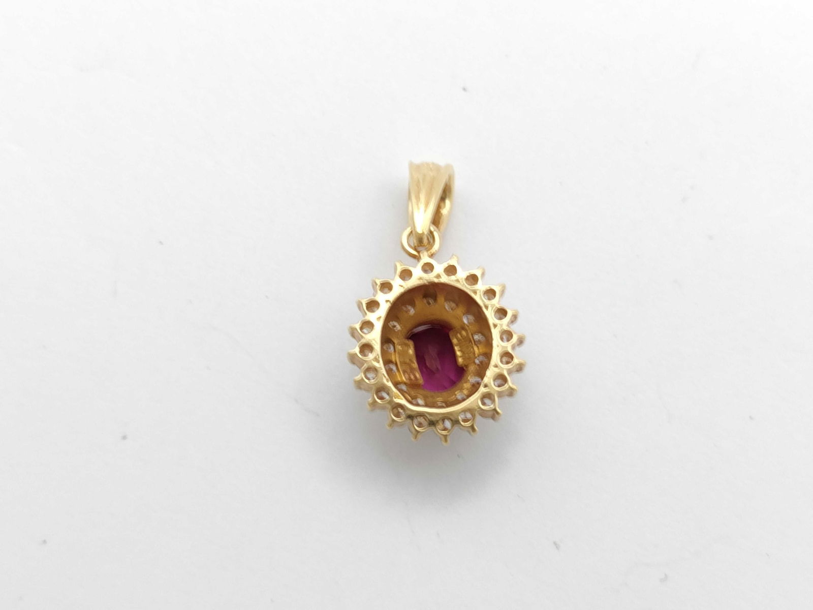 18KYG 0.37ct Ruby Pendant - 3