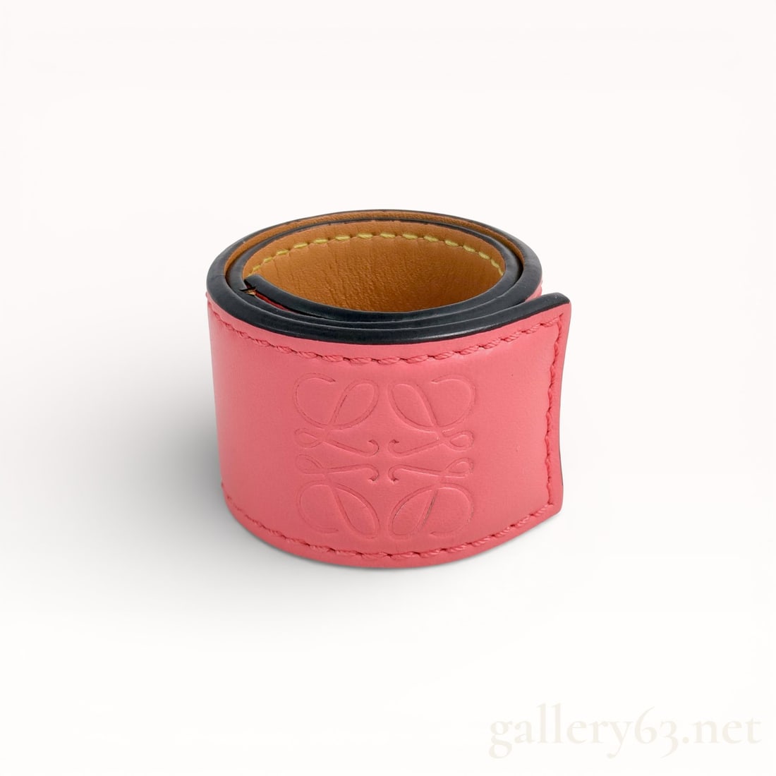 Loewe Anagram Embossed Slap Bracelet in Pink-Coral Leather (1 of 9)