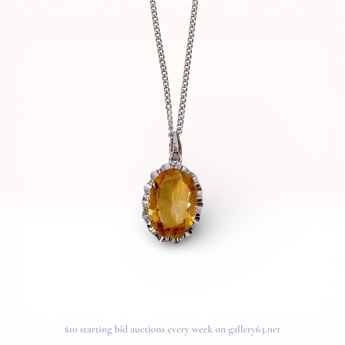 Sterling Silver Pendant Necklace – SV925 Estate Jewelry Lot 4.3 grams: Estate lot offered as shown, including all items visible in the images. Offered as a single lot with no individual examination; contents and condition vary and may include wear, damage, or missing ele