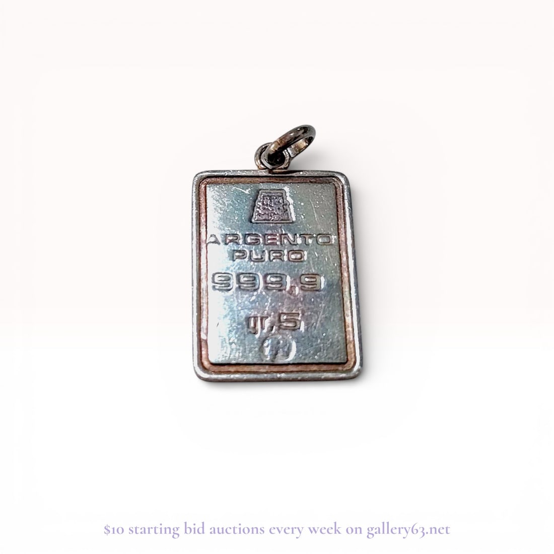 Pure Silver Pendant Top Charm – Vintage Estate Jewelry (5.4g): Estate lot offered as shown, including all items visible in the images. Offered as a single lot with no individual examination; contents and condition vary and may include wear, damage, or missing ele