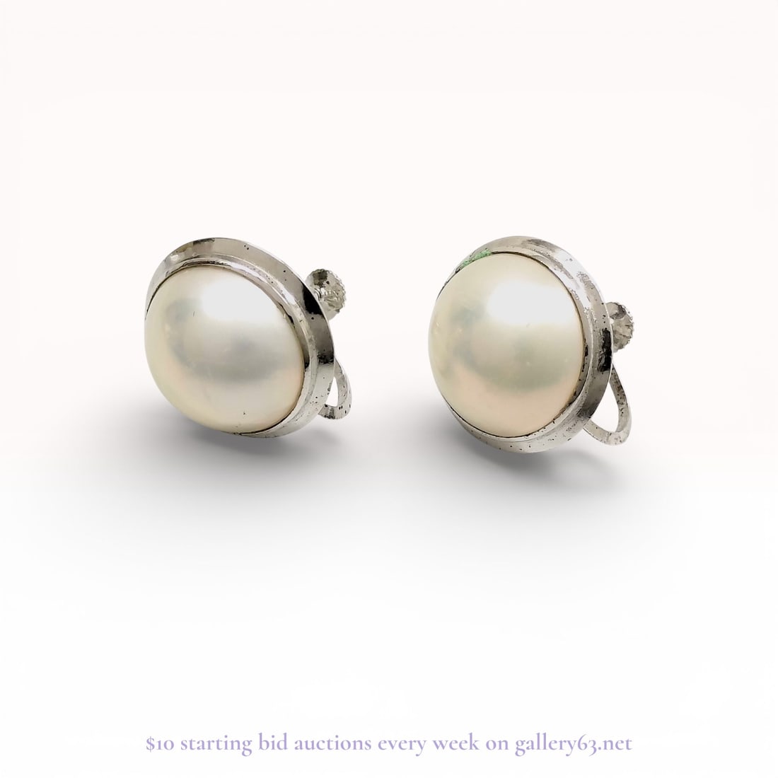 Mabe Pearl Stud Earrings in Sterling Silver – Vintage Estate Jewelry 9.7 grams: Estate lot offered as shown, including all items visible in the images. Offered as a single lot with no individual examination; contents and condition vary and may include wear, damage, or missing ele