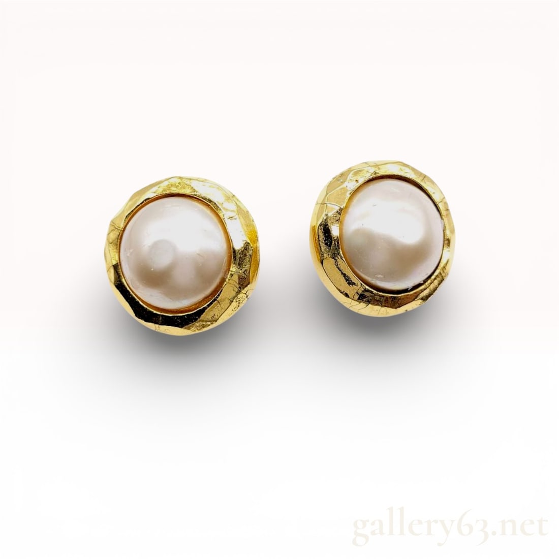 1980s vintage Chanel Mabe Pearl Gold Plated Earrings (1 of 9)