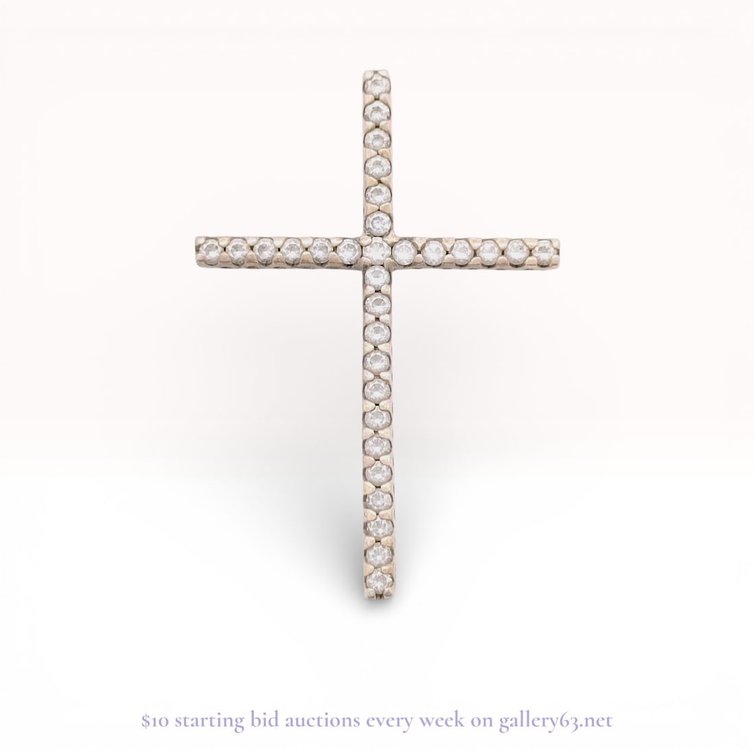 Sterling Silver Pendant Top Estate Jewelry Lot, 3.6g: Estate lot offered as shown, including all items visible in the images. Offered as a single lot with no individual examination; contents and condition vary and may include wear, damage, or missing ele