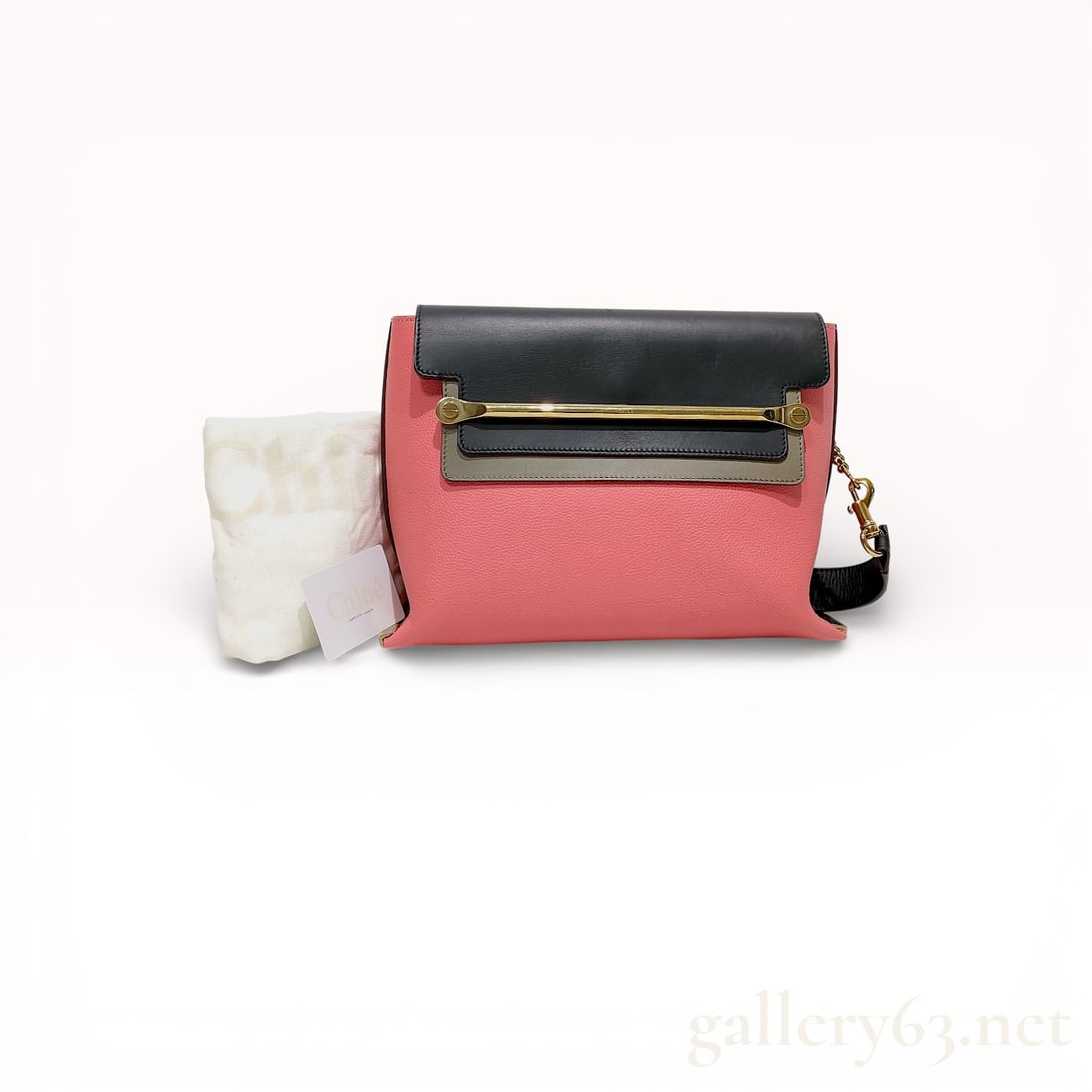 Chloé Clare Tricolor Leather Shoulder Bag, With Authentication Card and Dust Bag: Authentic Chloé shoulder bag in tricolor leather, from the Clare line. The bag features a structured rectangular silhouette with a pink leather body, black leather flap, and gray accent panel, finish