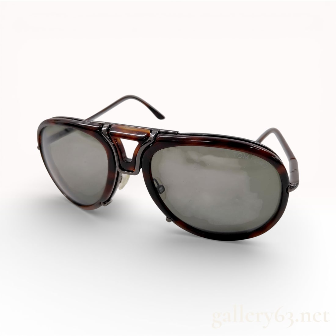 Tom Ford TF132 Aviator Sunglasses with Tortoiseshell Frame and Gray Lenses (1 of 10)