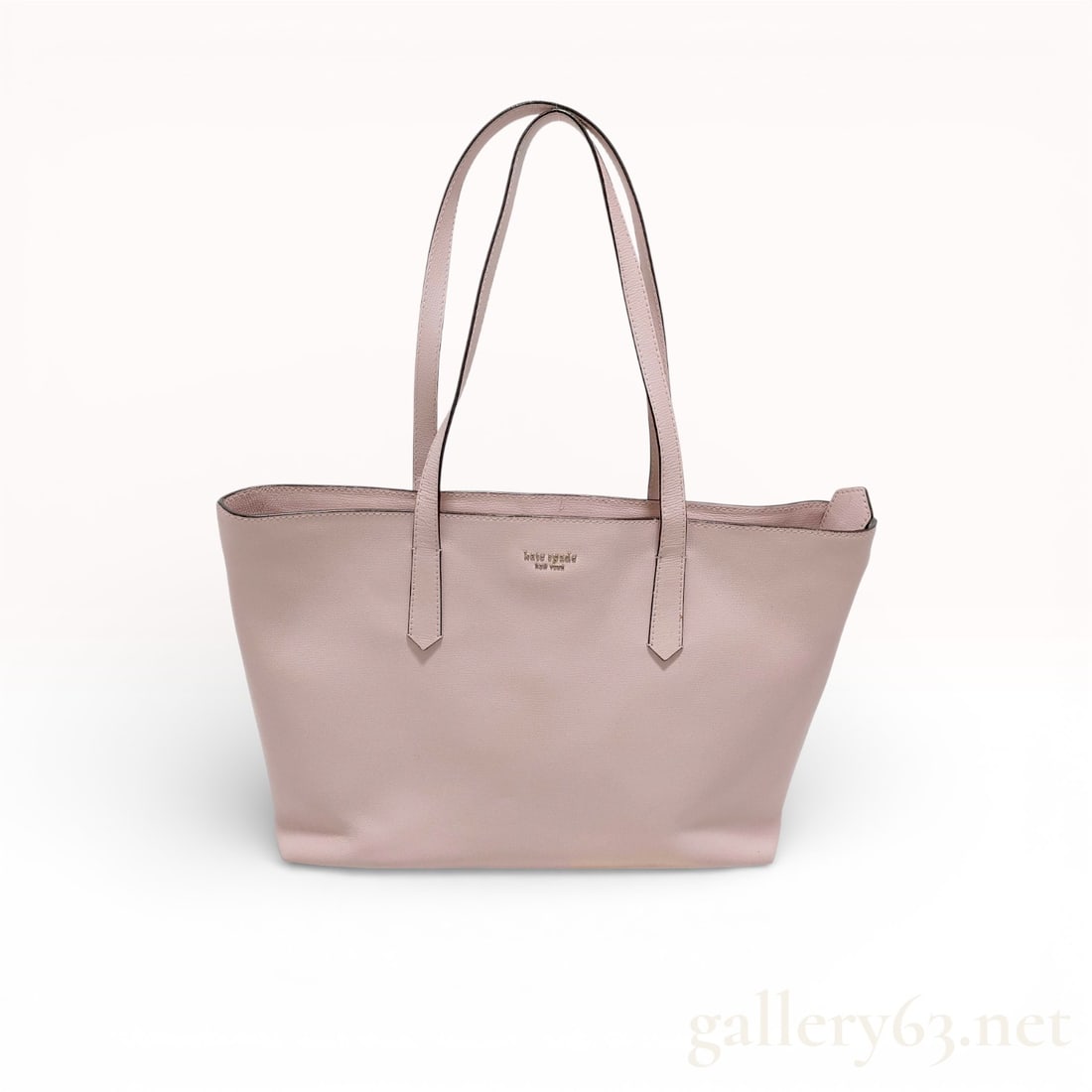 Kate Spade Large Molly Tote in Ballet Pink: Authentic Kate Spade Large Molly Tote in Ballet Pink shade. Zippered top design. Jacquard satin interior. This tote is huge! About 17" wide/38cm. U can fit everything for school/ life/ the gym/ the