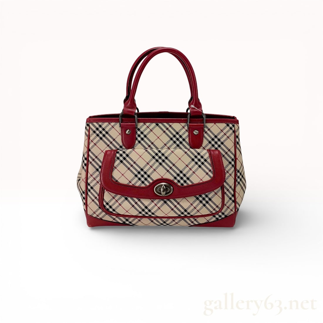 Queen.... Burberry Novacheck Turnlock Handbag with Red Leather Trim and Top Handles: This bag is a queen... Burberry handbag crafted in classic beige Novacheck canvas featuring red leather trim and structured top handles. Designed with a front flap pocket secured by a silver-tone turn