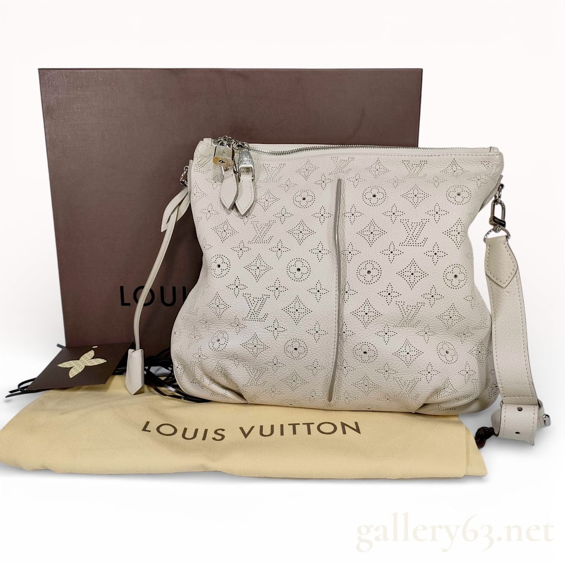 Louis Vuitton Selene PM Bag in White Mahina Leather with Box and Dust Bag - Excellent Condition (1 of 10)