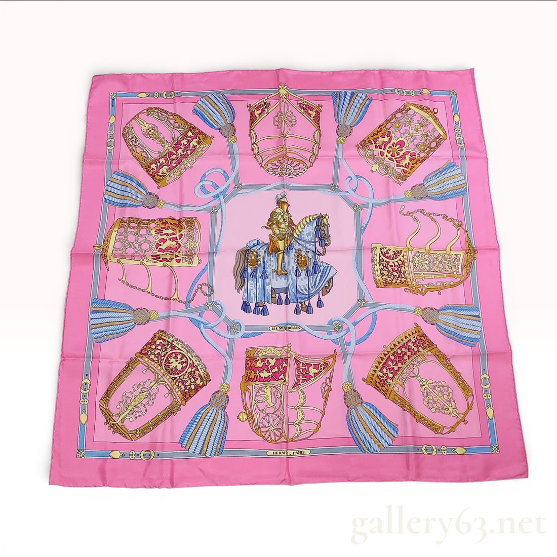 Pink 100% silk Hermès "Les Muserolles" Carre 90: pink 100% silk Hermès "Les Muserolles" scarf designed by Christiane Vauzelles. 