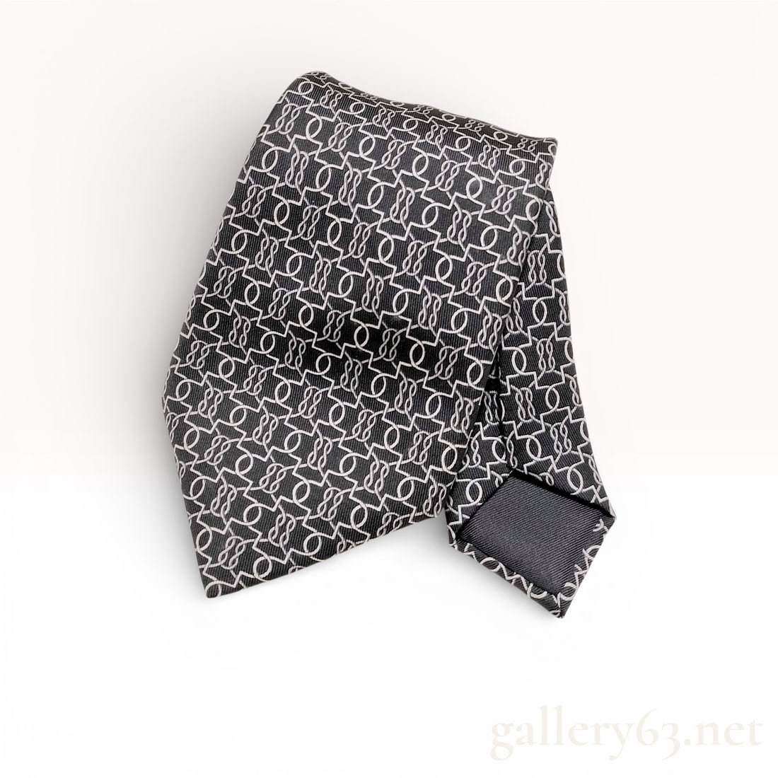 Hermes Paris Mens Silk Twill Necktie Black and White Geometric Interlocking Loop Pattern (1 of 7)