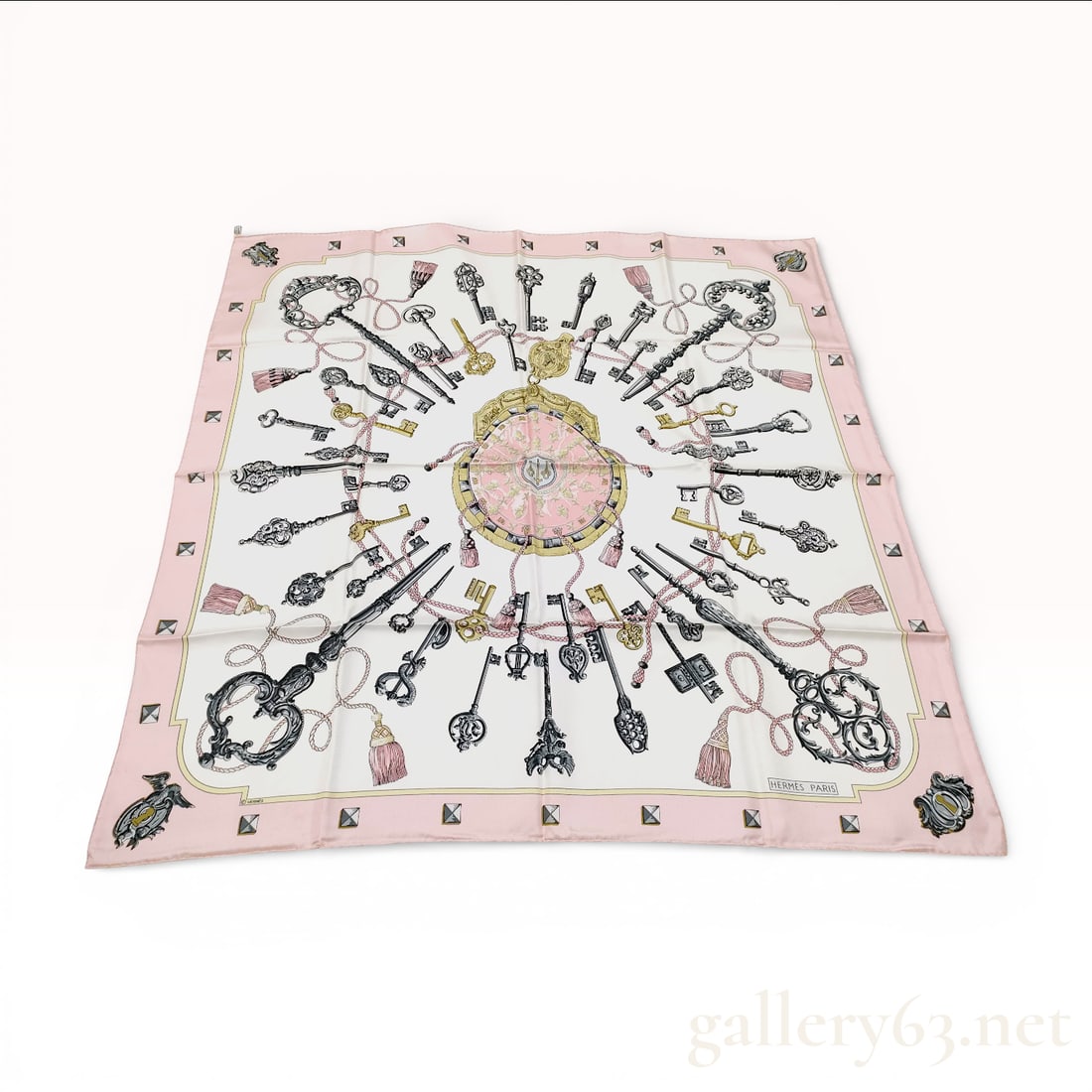 Herm?¨s Silk Scarf 'Les Clefs' Pattern (1 of 10)