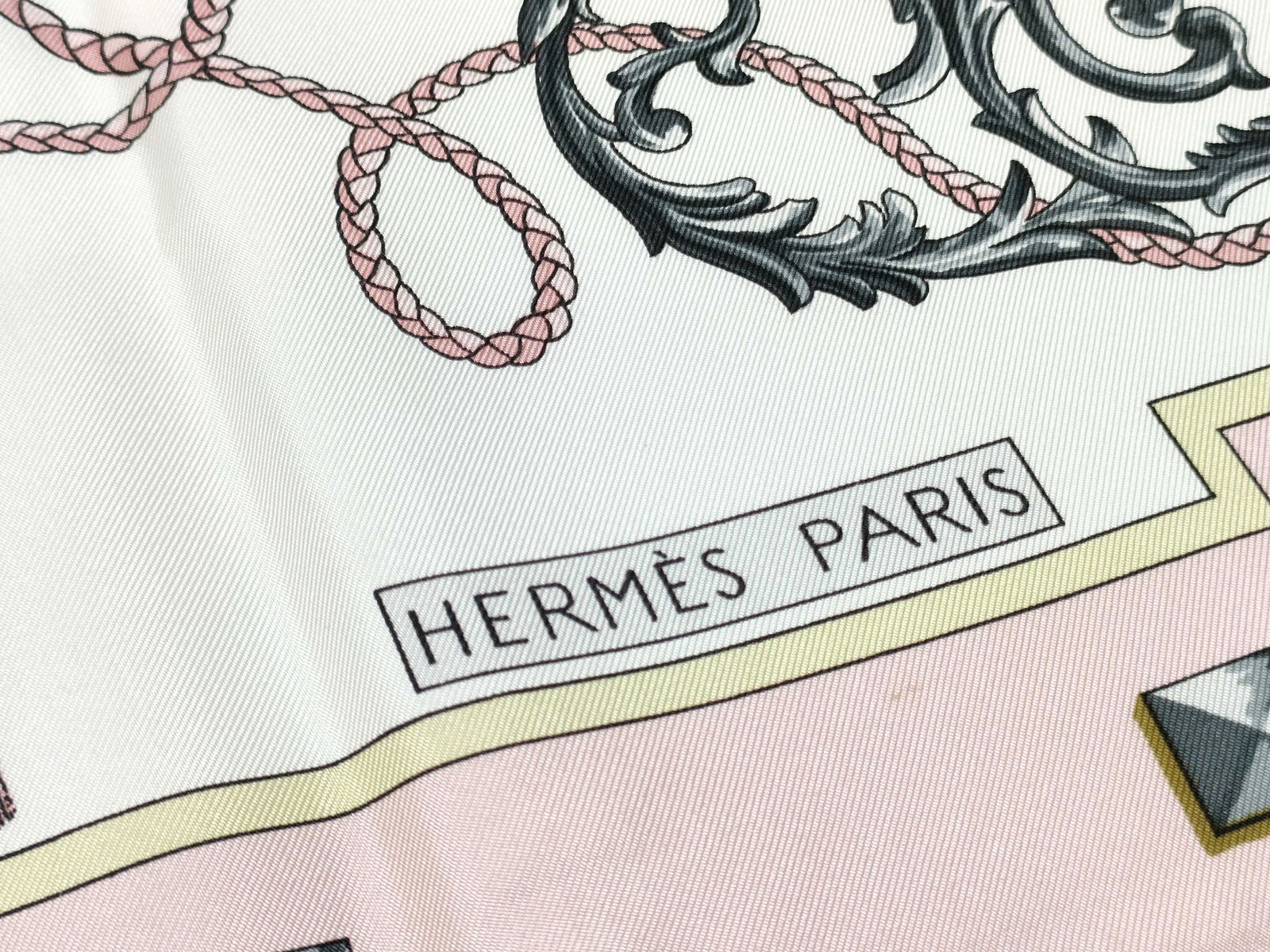 Herm?¨s Silk Scarf 'Les Clefs' Pattern - 4