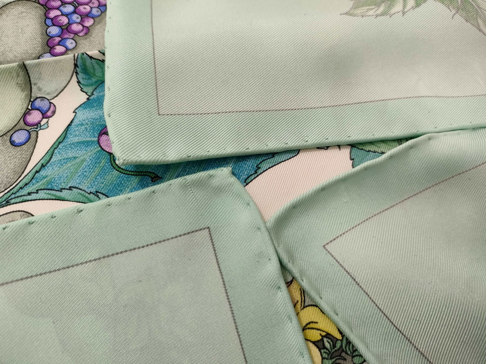 Herm?¨s Silk Carr?© 90 Scarf Pythagore Pattern - 4