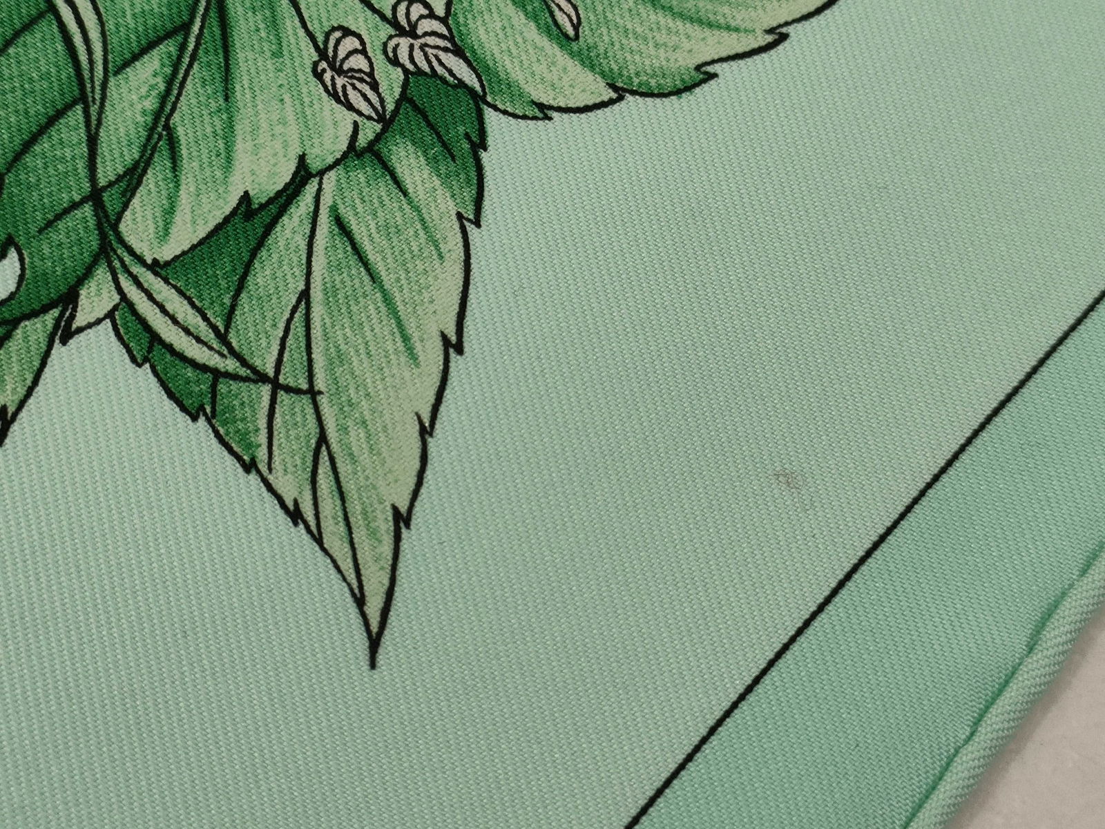 Herm?¨s Silk Carr?© 90 Scarf Pythagore Pattern - 5