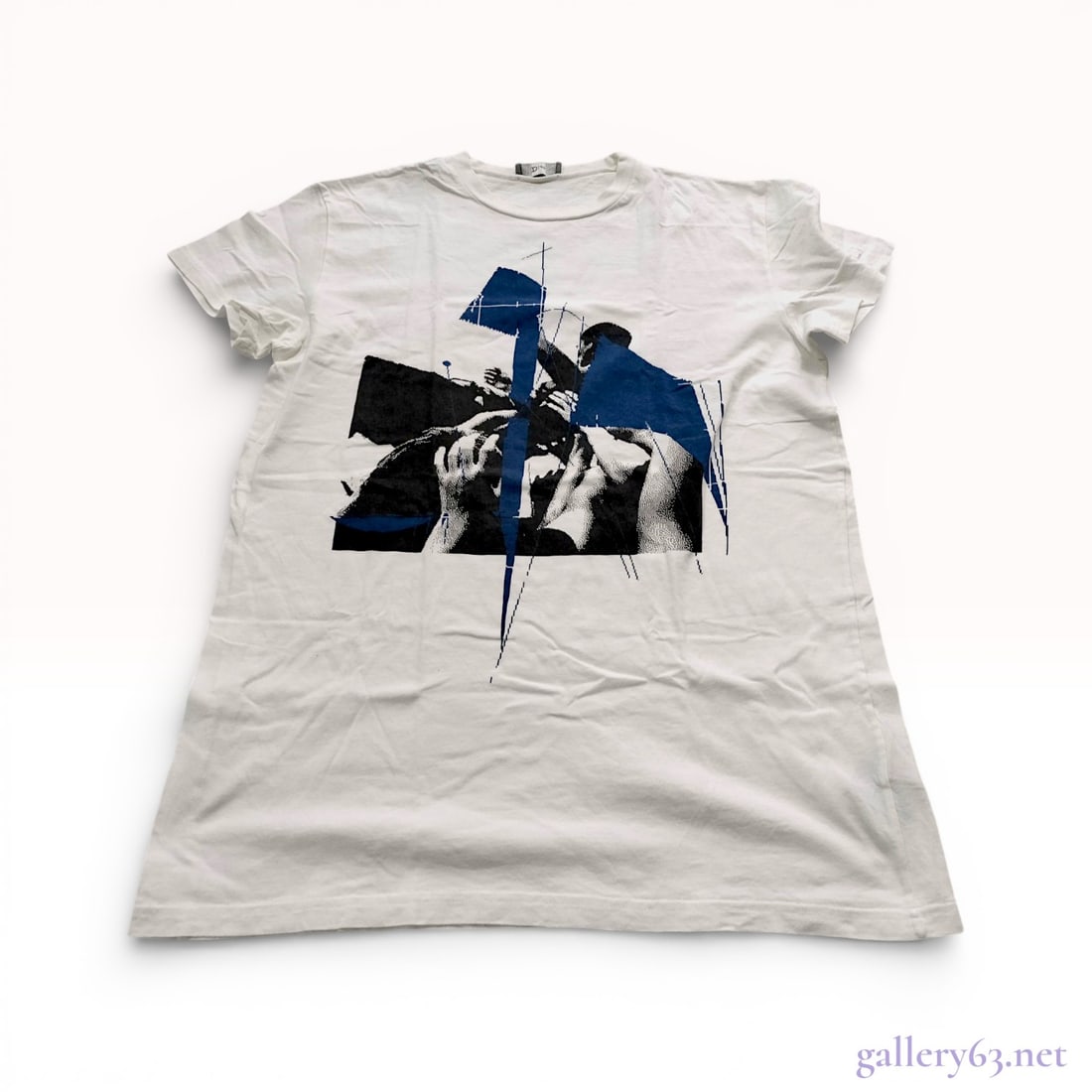 Contemporary Dior Homme Graphic T-Shirt with Halftone Digital Print: This is a contemporary Dior Homme men's short-sleeve graphic T-shirt, likely dating from the mid-2000s to the 2010s. The garment is constructed from a lightweight, fine-gauge 100% cotton jersey in whi