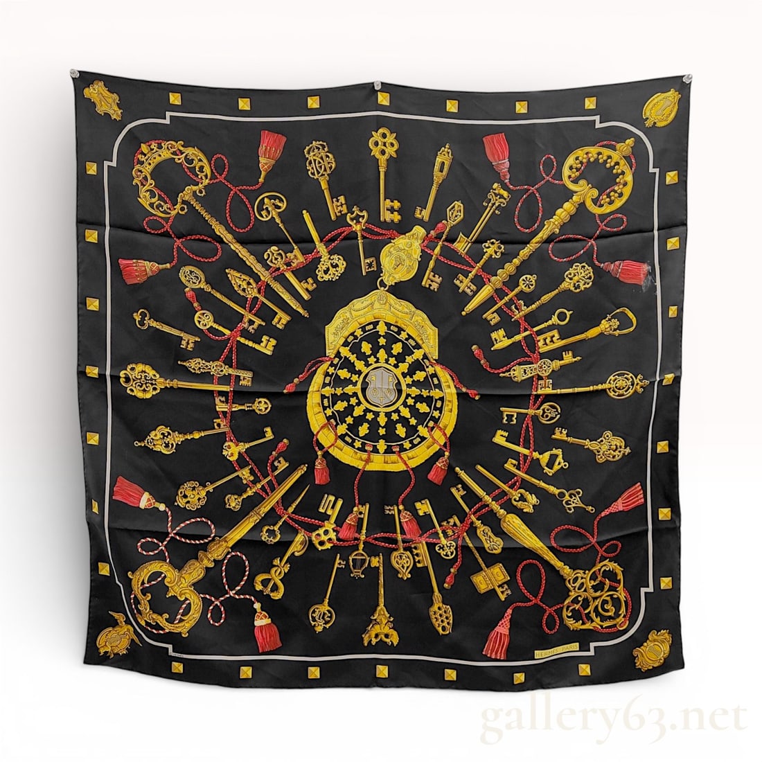 Hermes Silk Carre 90 Scarf in Les Clés Pattern (1 of 10)