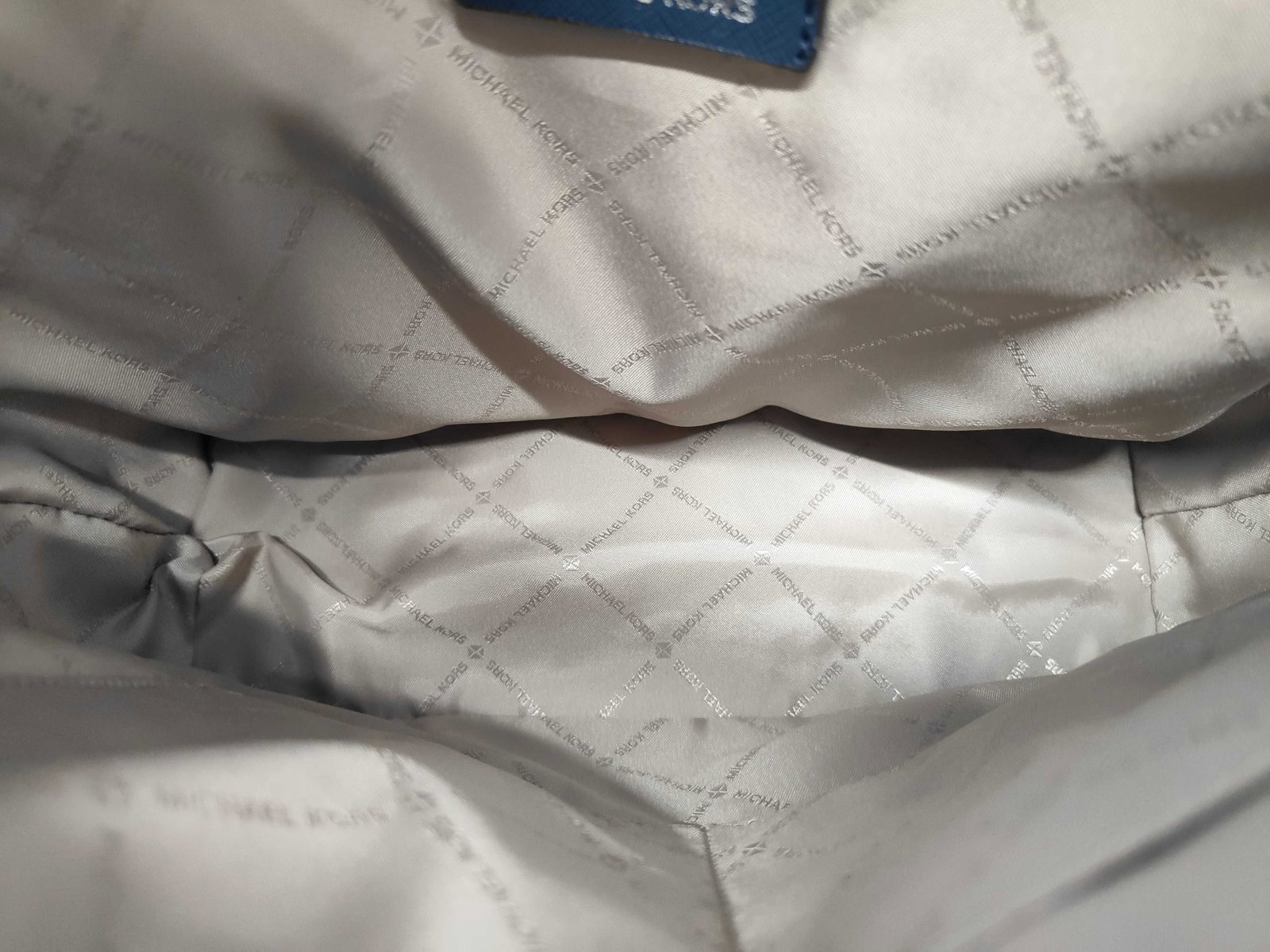 Michael Kors Jet Set Large Saffiano Leather Top-Zip Tote Bag - 9