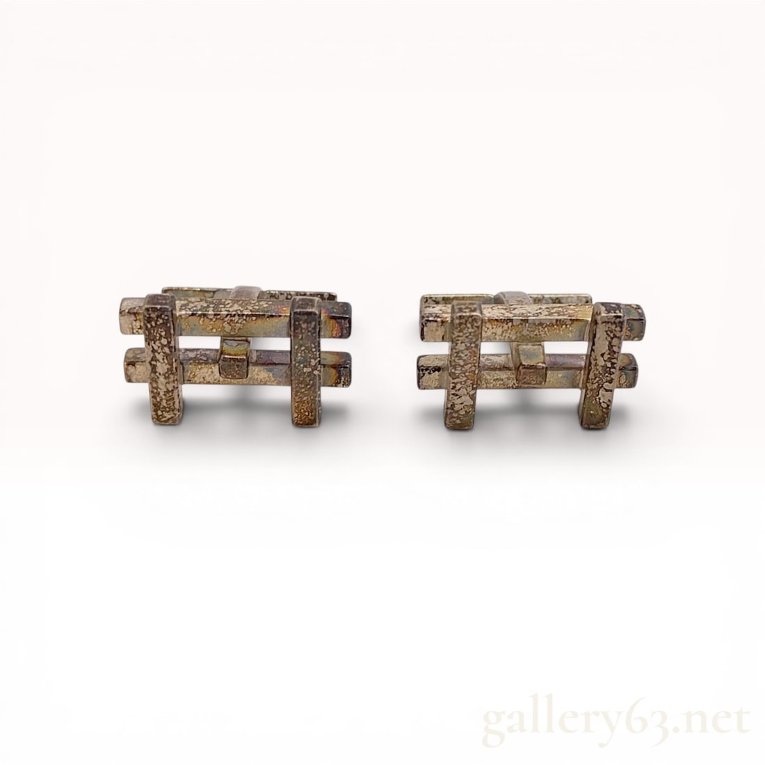 A Pair of Tiffany & Co. Frank Gehry Sterling Silver Cufflinks (1 of 5)