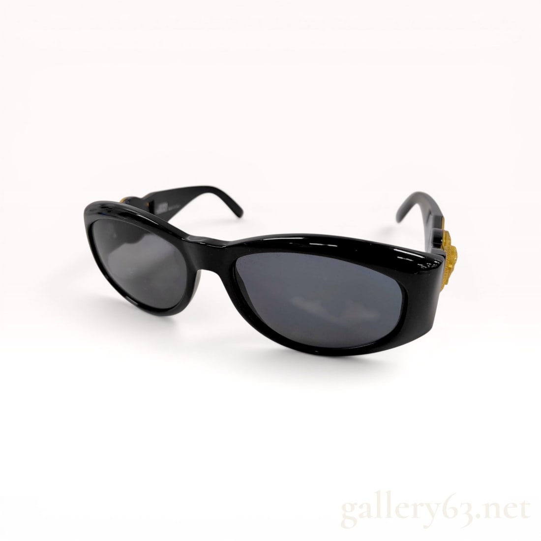 Gianni Versace Model 424 Black Acetate Sunglasses with Medusa Medallions (1 of 9)