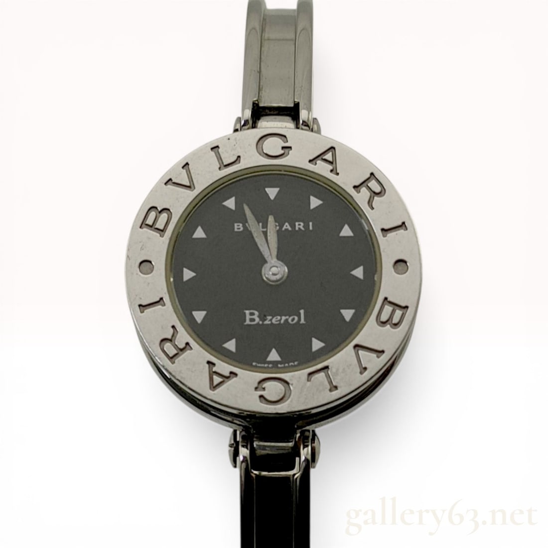 Bvlgari B.zero1 Stainless Steel Quartz Wristwatch BZ 22 S: Bvlgari B.zero1 stainless steel quartz wristwatch, reference BZ 22 S. The watch features a black dial with silver-tone triangular hour markers, leaf-shaped hands, and a bezel engraved with the Bvlgari
