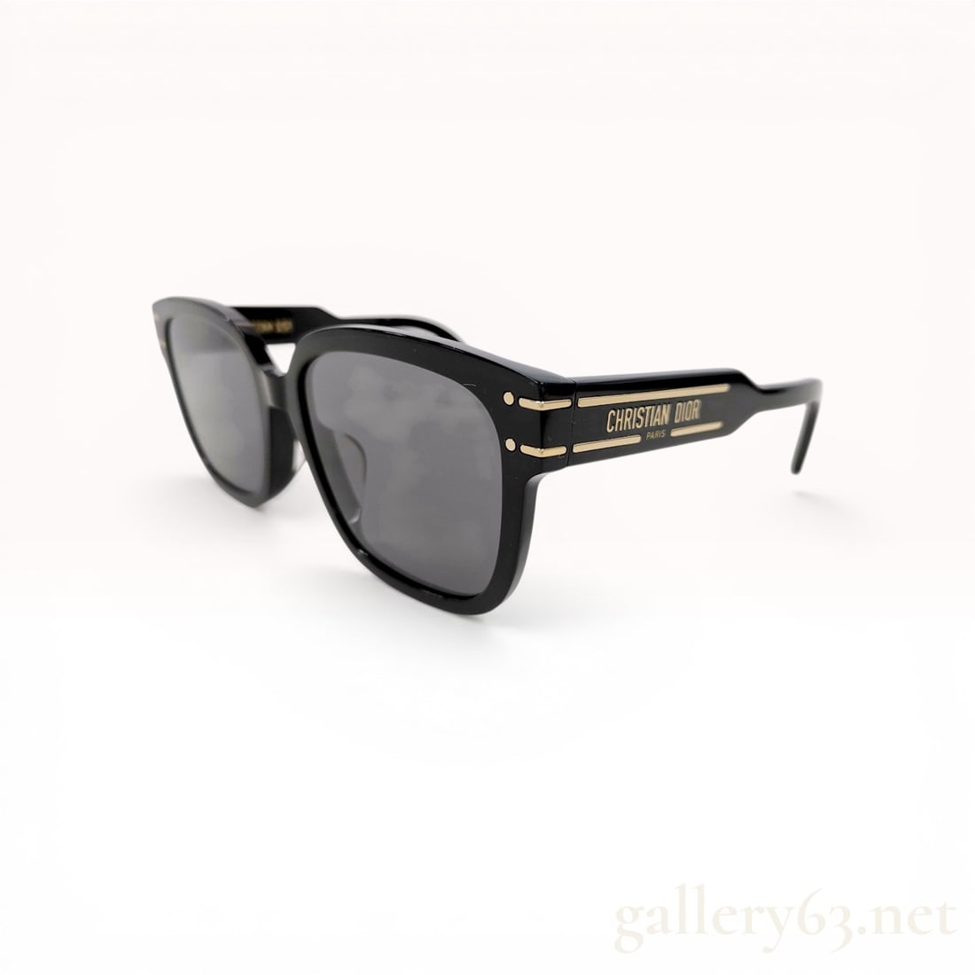 Christian Dior DiorSignature S7F Black Acetate Square Sunglasses: Christian Dior DiorSignature S7F square sunglasses featuring polished black acetate frames and dark gray tinted lenses. The temples are embellished with parallel gold-tone metal bars and the Christian