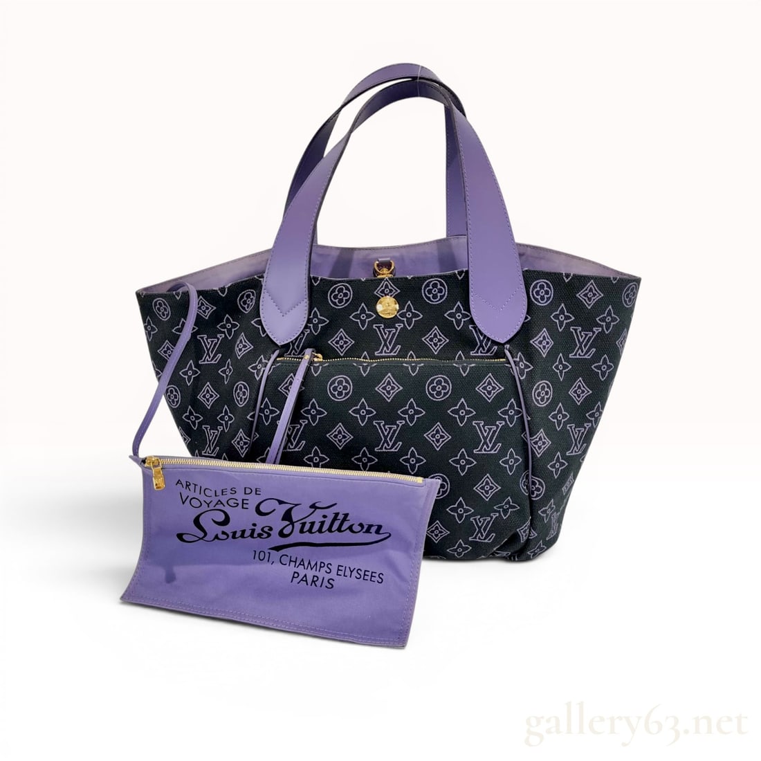 Louis Vuitton Cabas Ipanema Monogram Canvas Tote and Pouch: Louis Vuitton Cabas Ipanema beach line tote bag with a matching removable zippered pouch. Crafted from black canvas with a purple monogram pattern, featuring double flat purple leather handles, pleate
