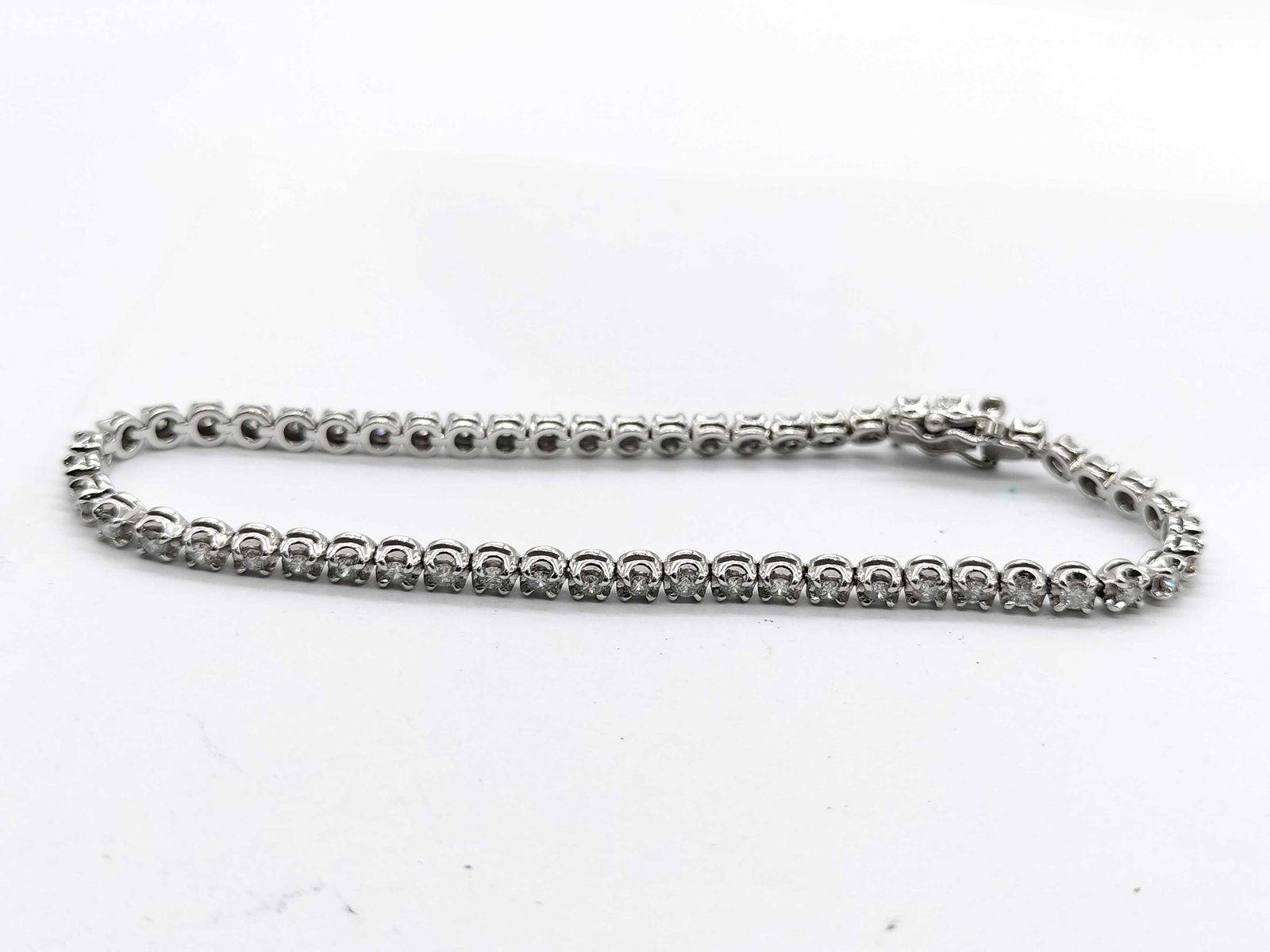 2.00ct Platinum and Diamond Tennis Bracelet - 3