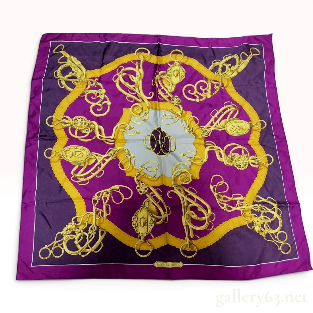 Hermes Paris Mors et Gourmettes Silk Twill Scarf 90 (1 of 10)