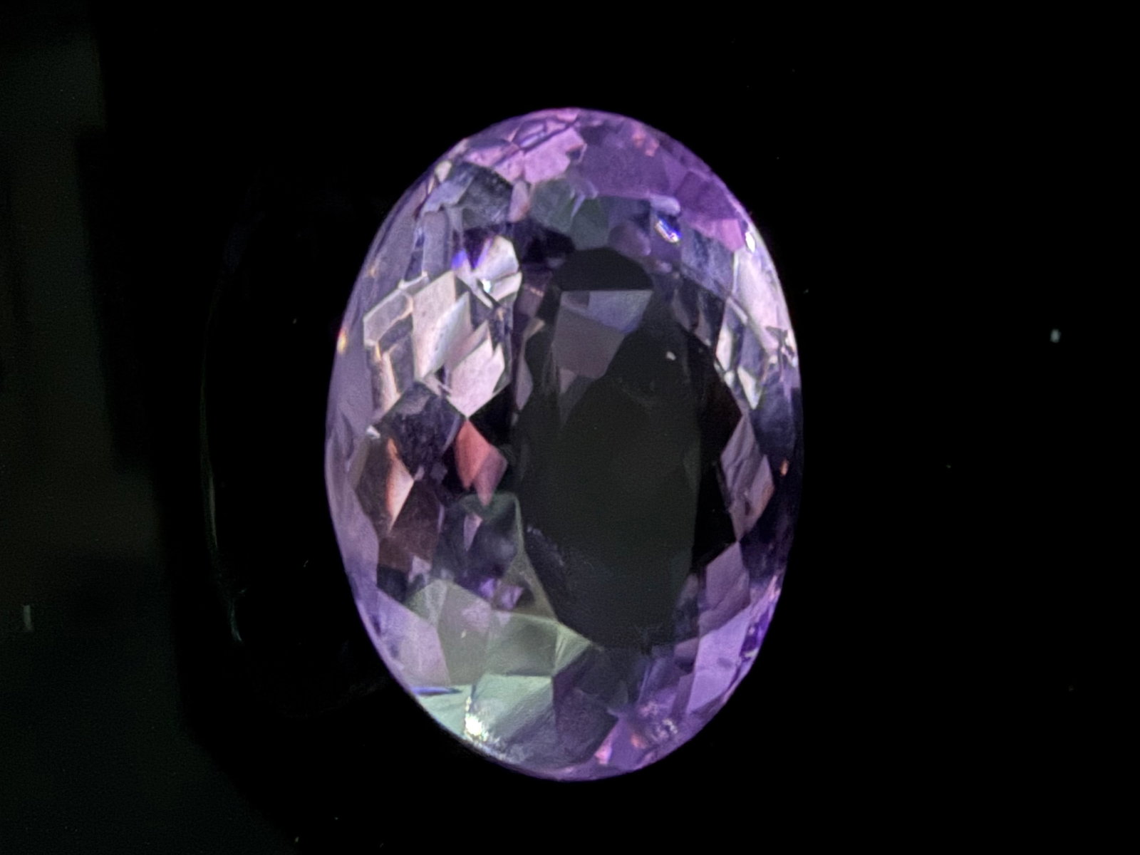 20.73 Carat Amethyst Gemstone (1 of 9)