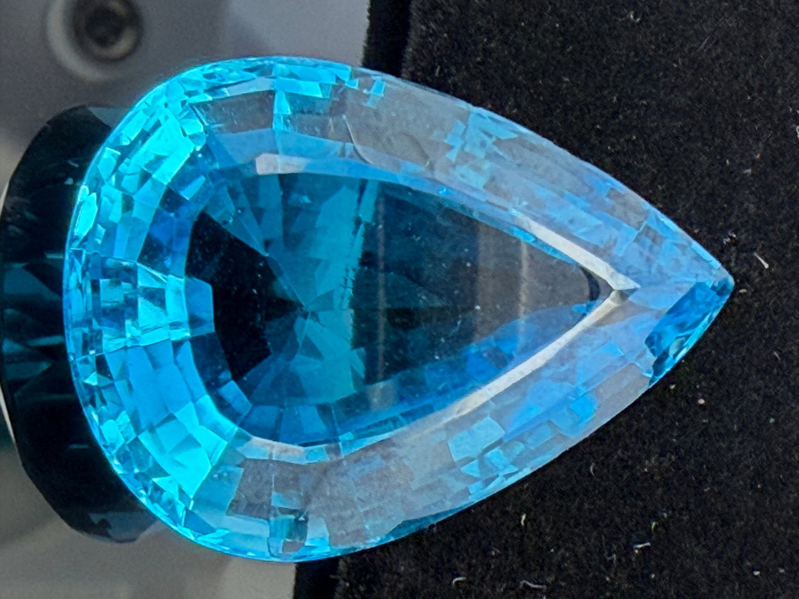 67.6 Carat Blue Topaz (1 of 9)