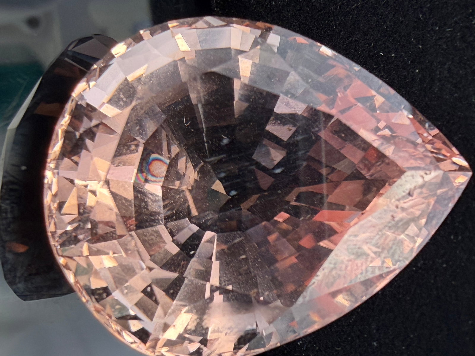 75.06 Carat Morganite Gemstone (1 of 7)