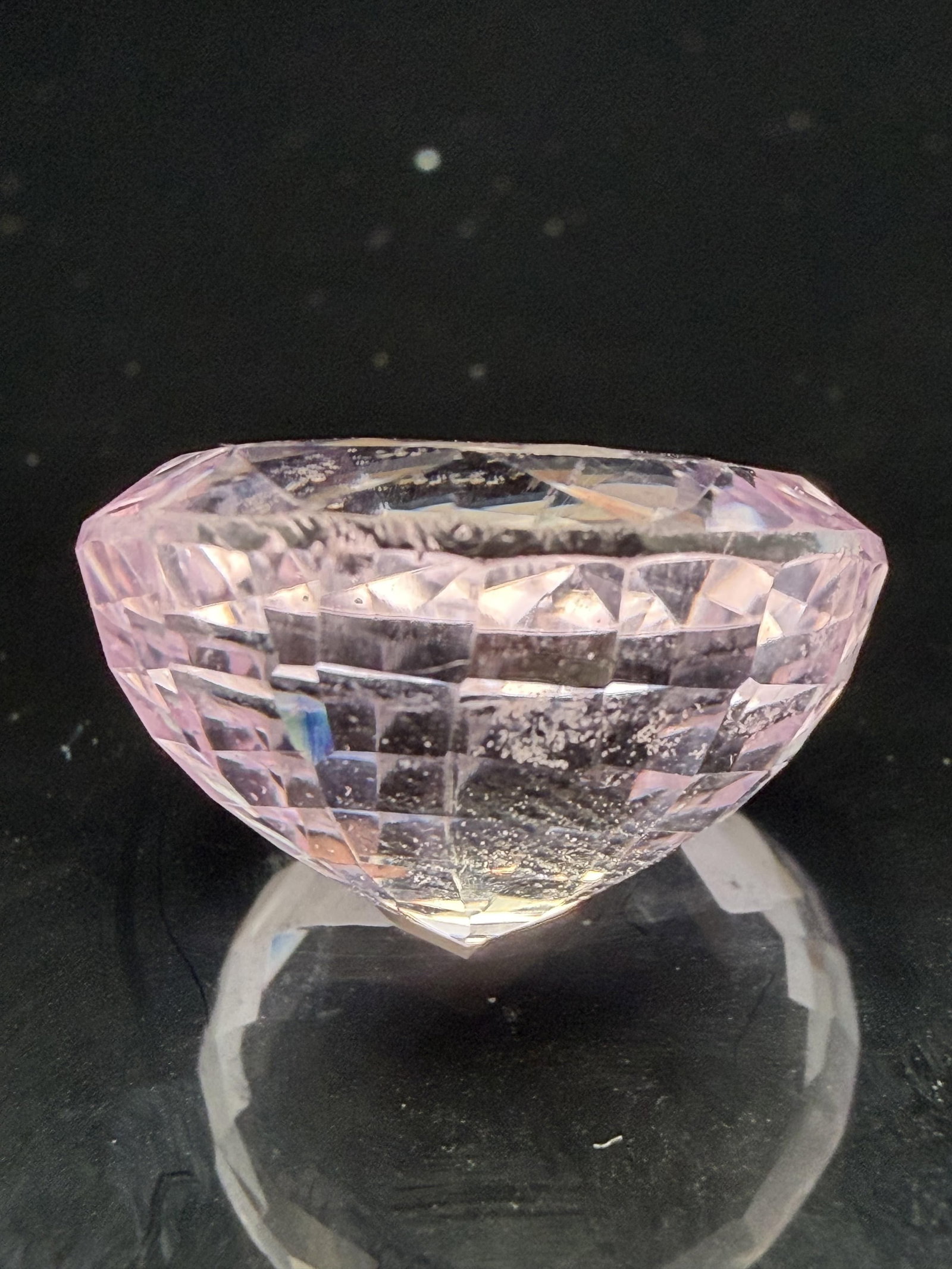 29.52 Carat Kunzite Gemstone: 29.52 Carat Kunzite Gemstone