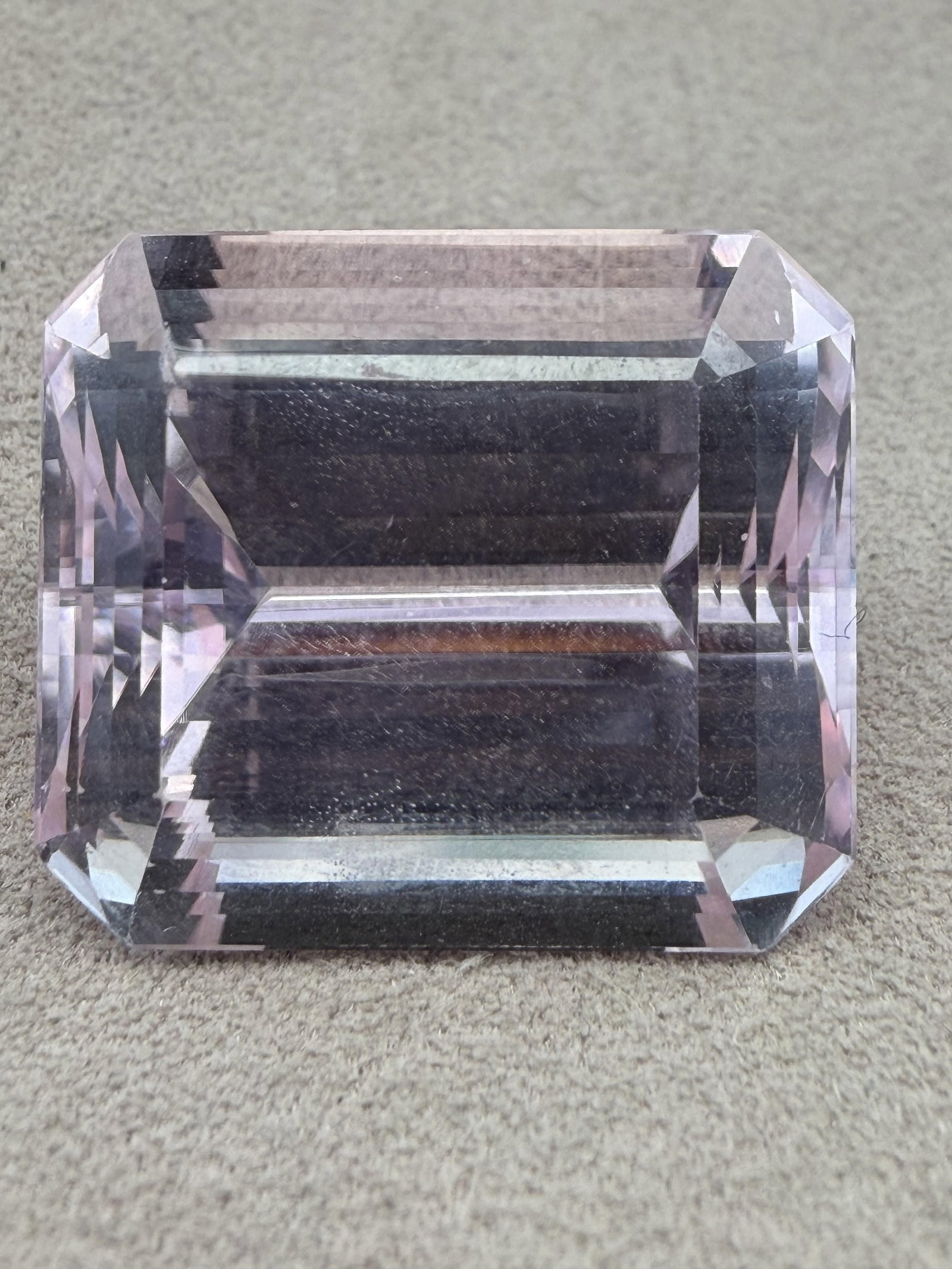 40 Karat Kunzite Gemstone - 10