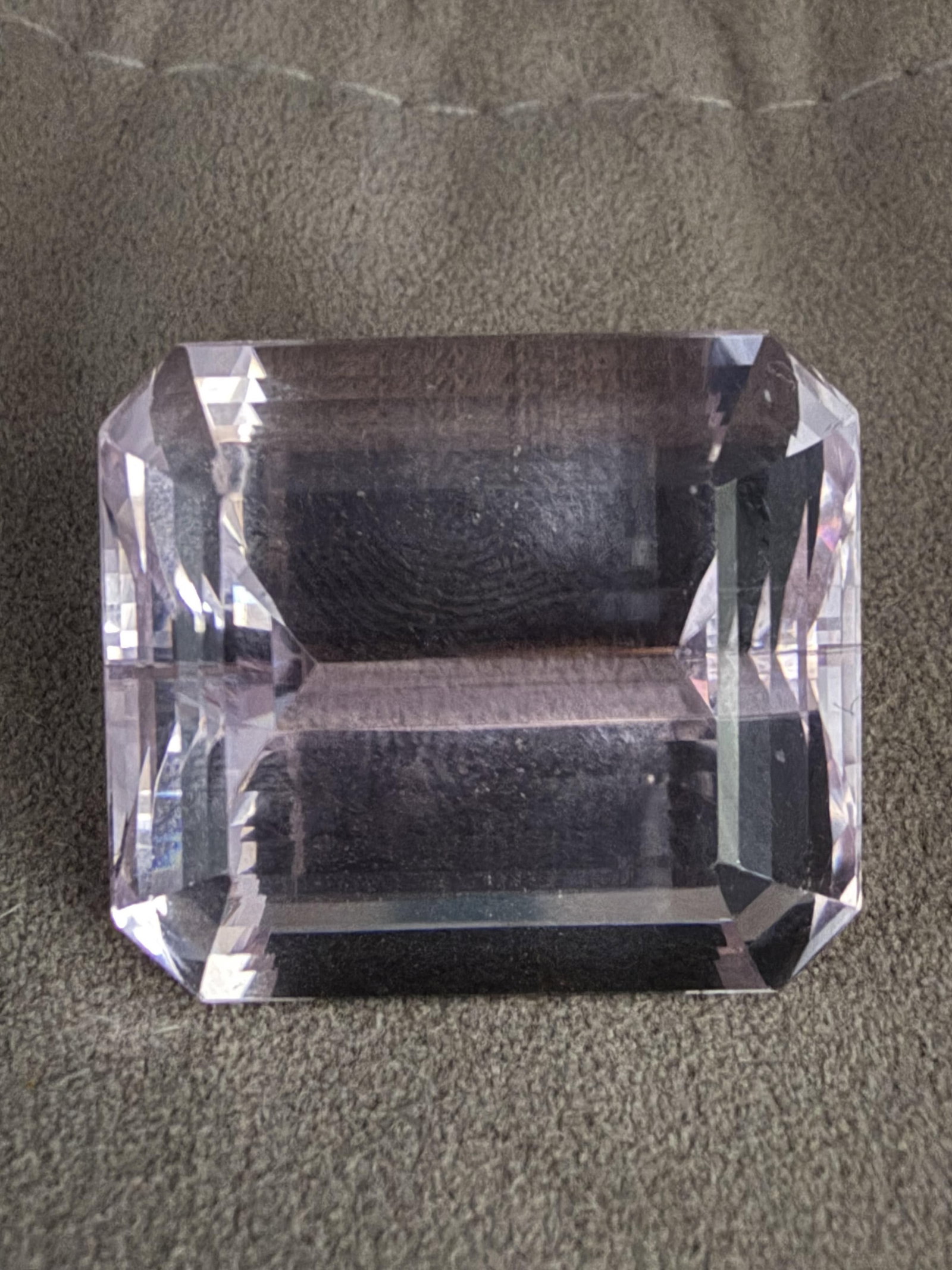 40 Karat Kunzite Gemstone - 13