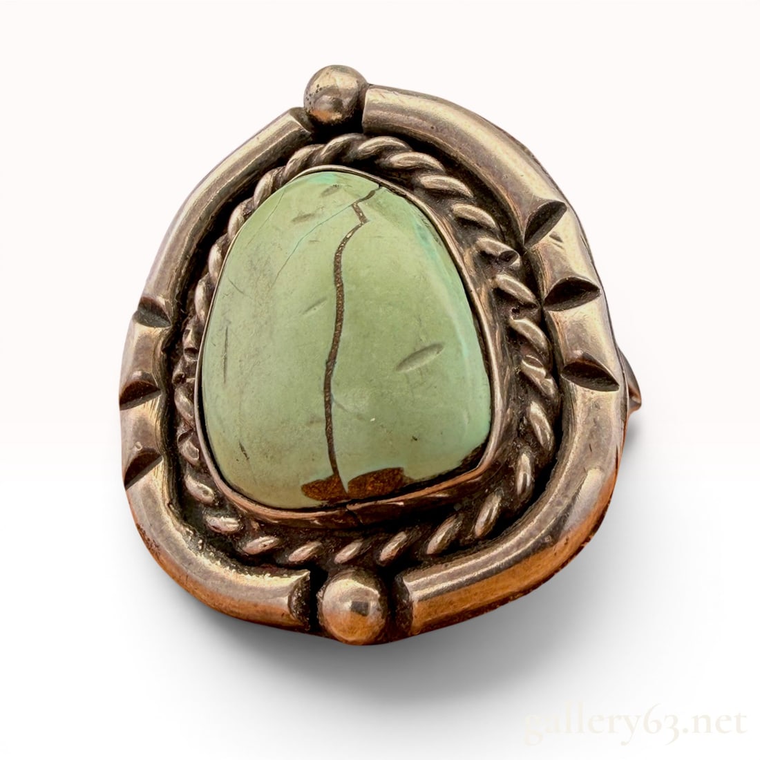 Sterling Silver Native American Turquoise Ring: Size 9 and weighs 9.8 grams. 9.8 grams