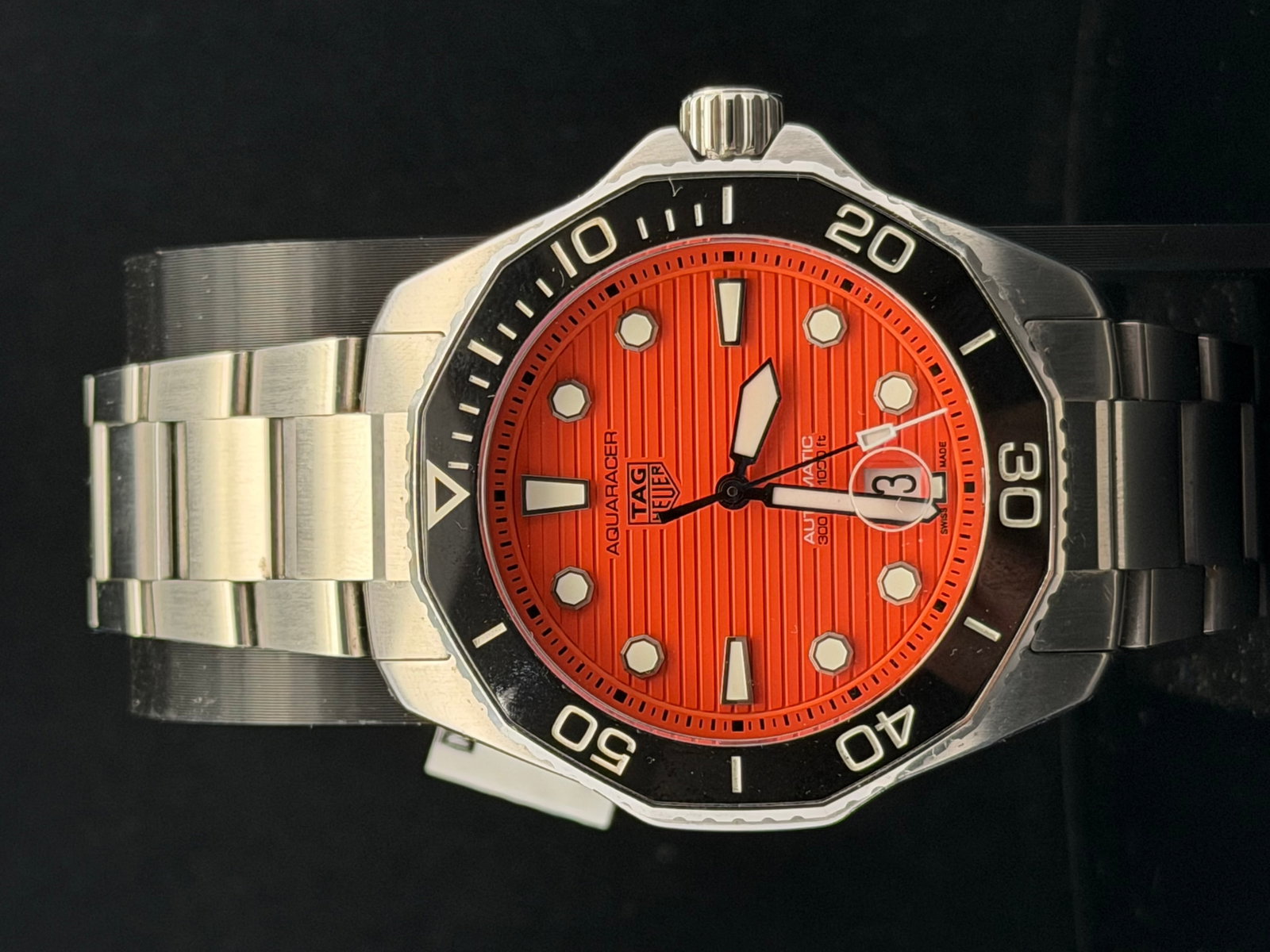 Tag Heuer Automatic Aquaracer Watch: Discontinued model 43mm case size adjustable length bracelet.