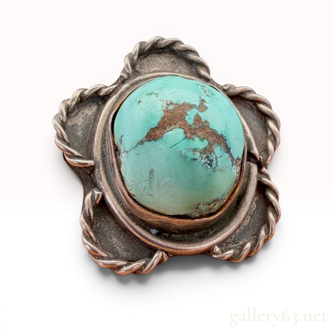 Native American Sterling Silver Turquoise Ring: Size 7.5 and weighs 10.2 grams. 10.2 grams