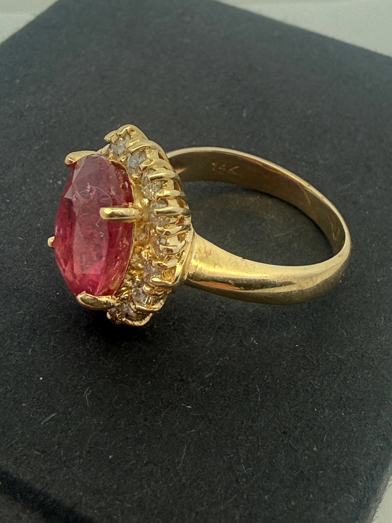 14K Gold 5.50 Carat Ruby Ring - 4