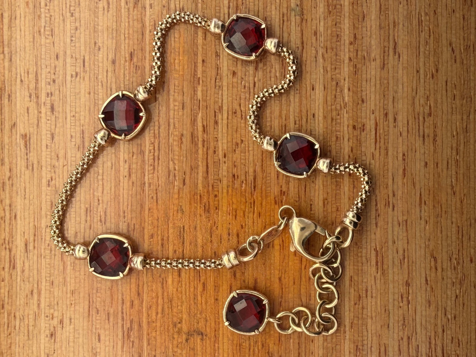 Gilt Silver Garnet Bracelet: 2CTTW garnet vermeil silver adjustable length