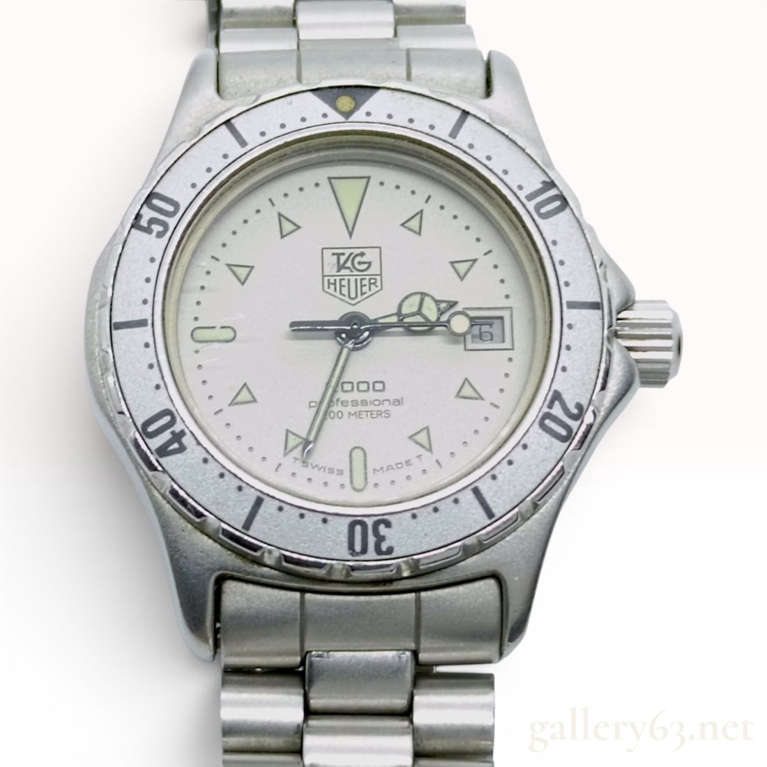 TAG Heuer 2000 Professional Ladies Watch Reference 972.008 (1 of 10)