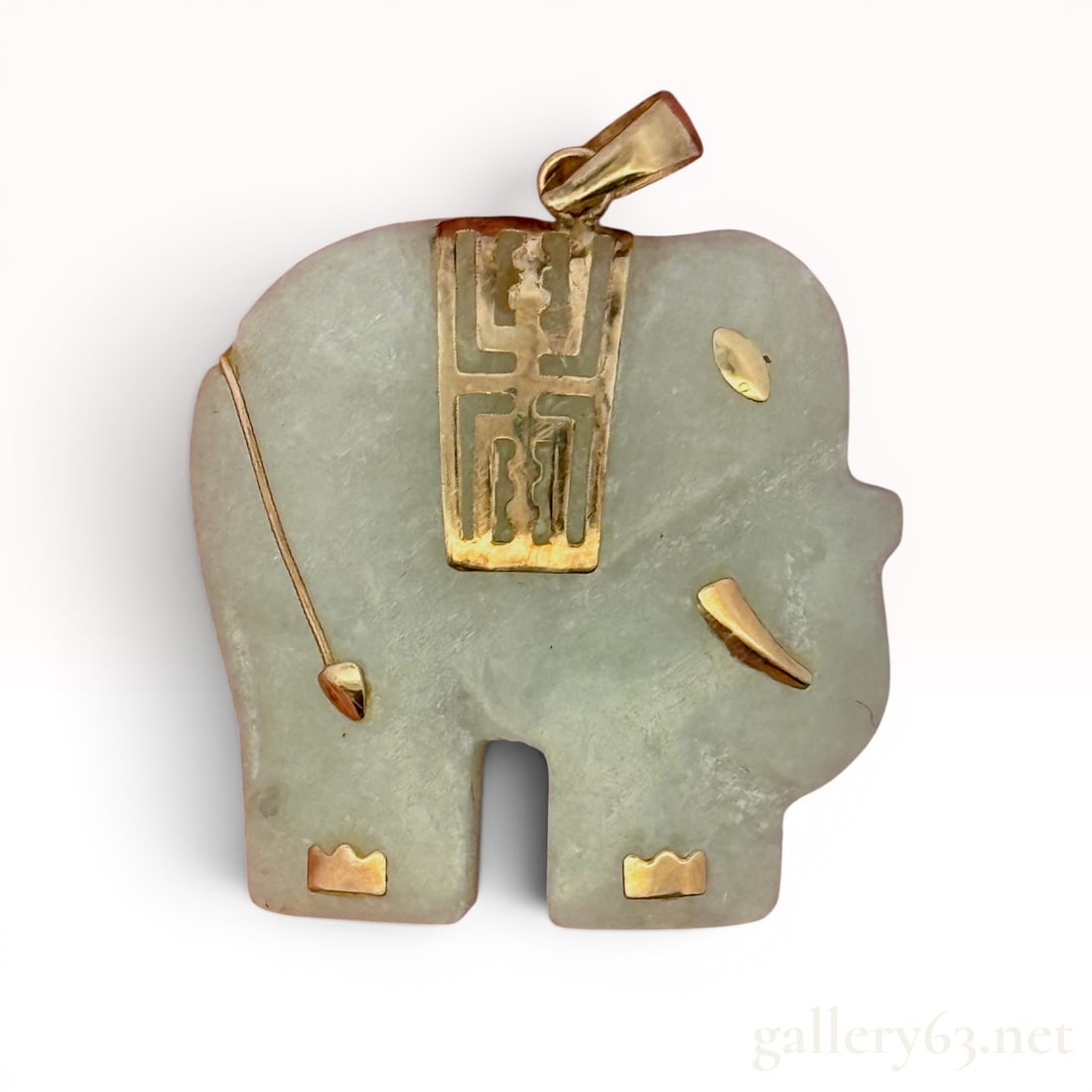 10K Yellow Gold and Jadeite Elephant Pendant (1 of 3)