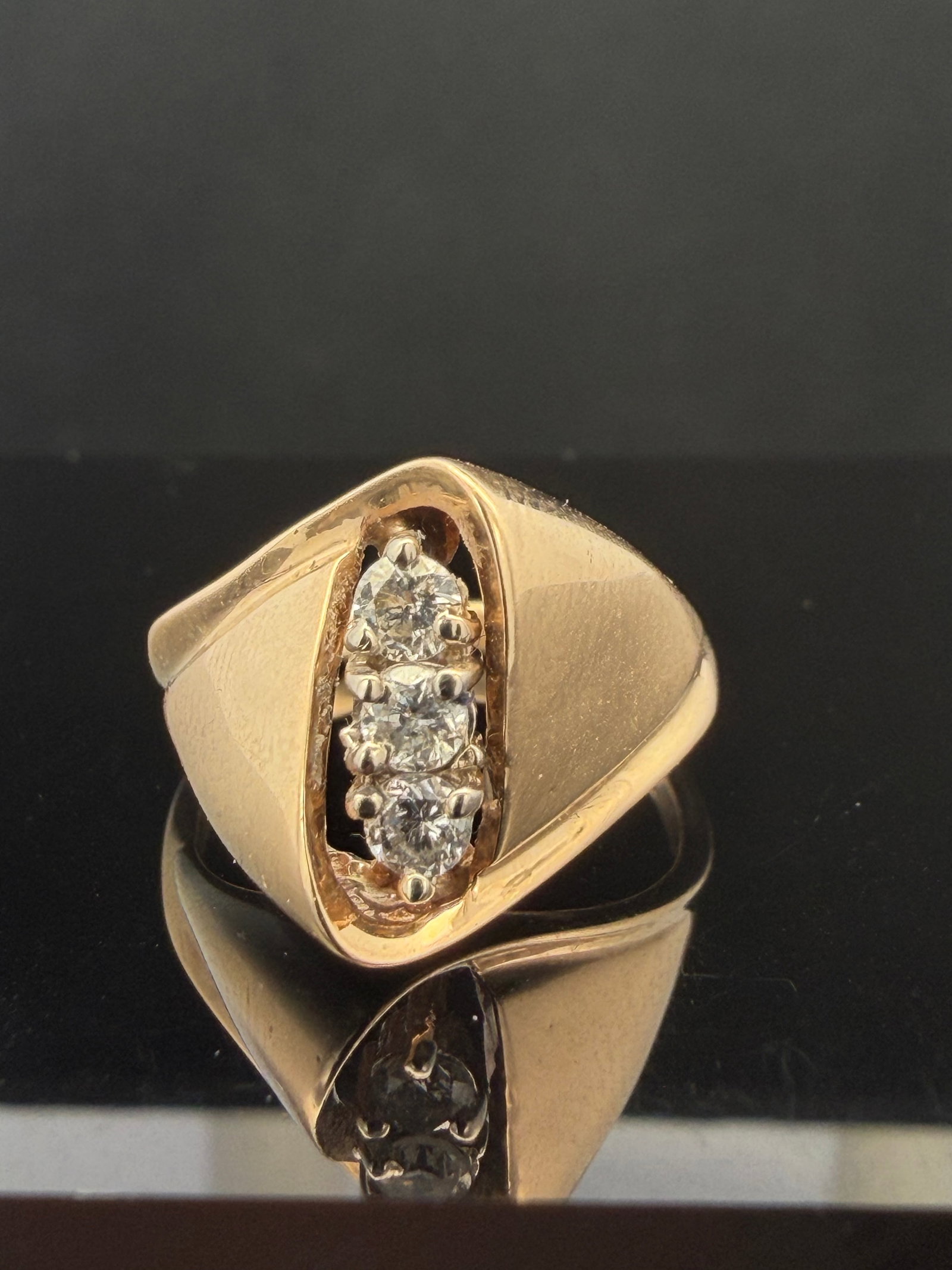 14K Yellow Gold Diamond Ring: .16 carats h/si size 4 2.70 grams.