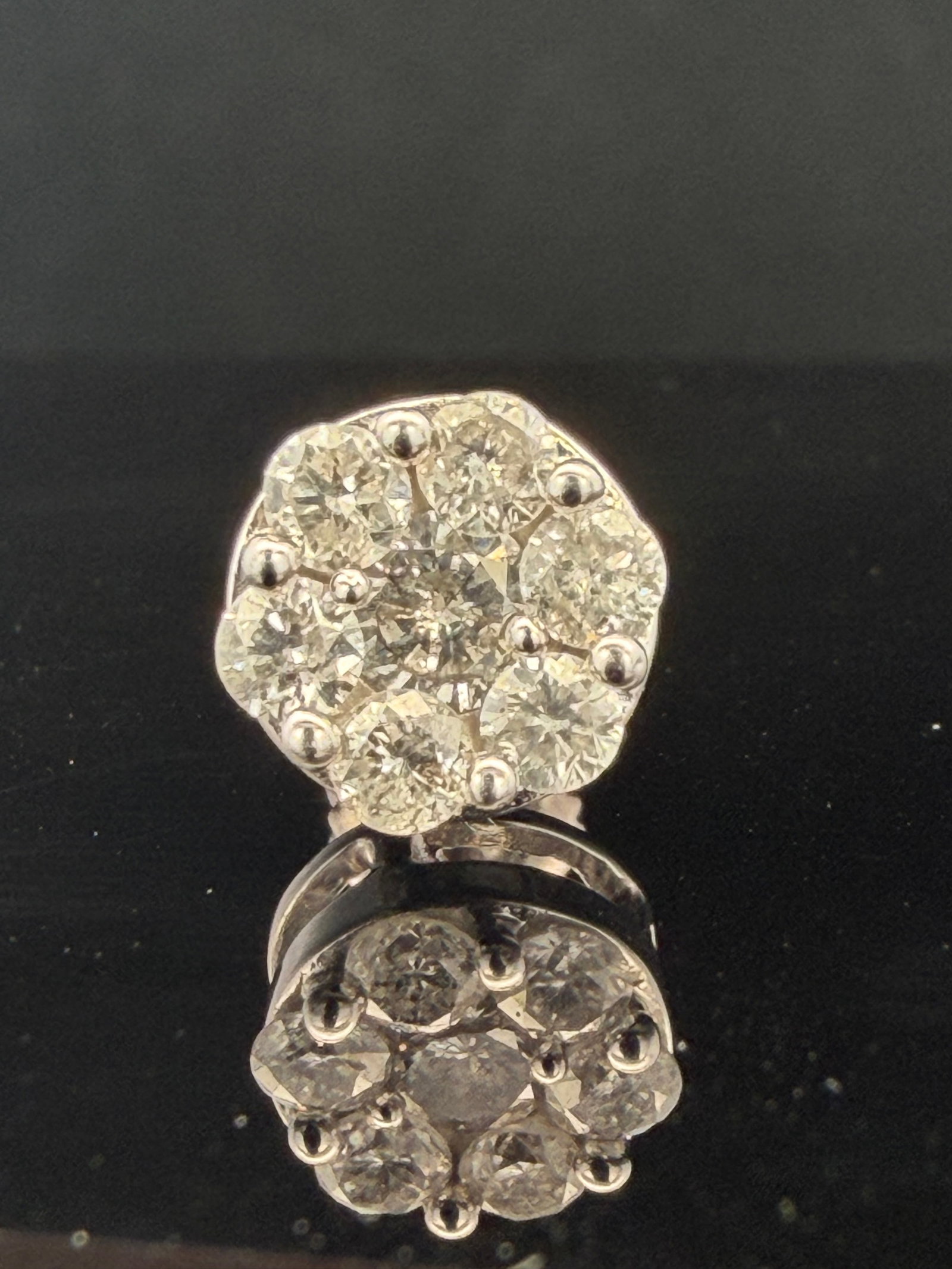 14K White Gold Natural Diamond Kentucky Cluster Earring: Single earring with screw back approx .25ct si/h natural diamonds 1.1 grams.