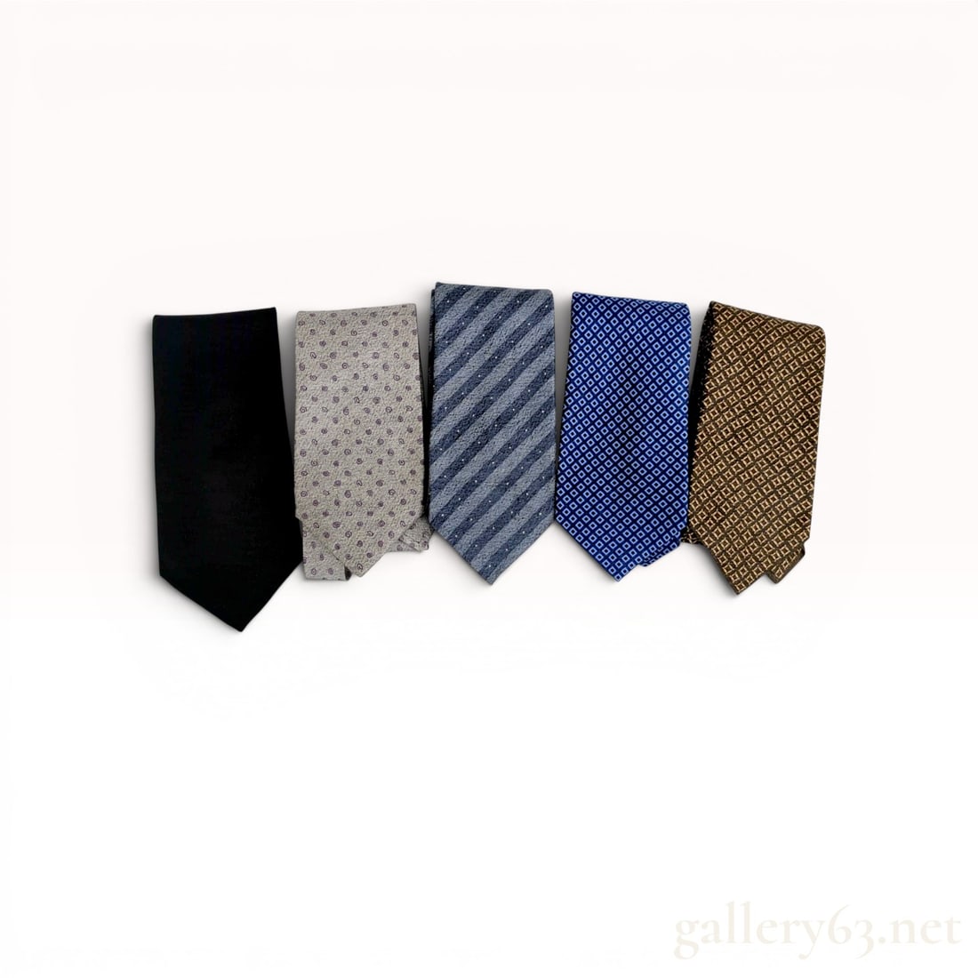 Five Men's Designer Silk Neckties Including Bvlgari and Davide Pizzigoni (1 of 10)