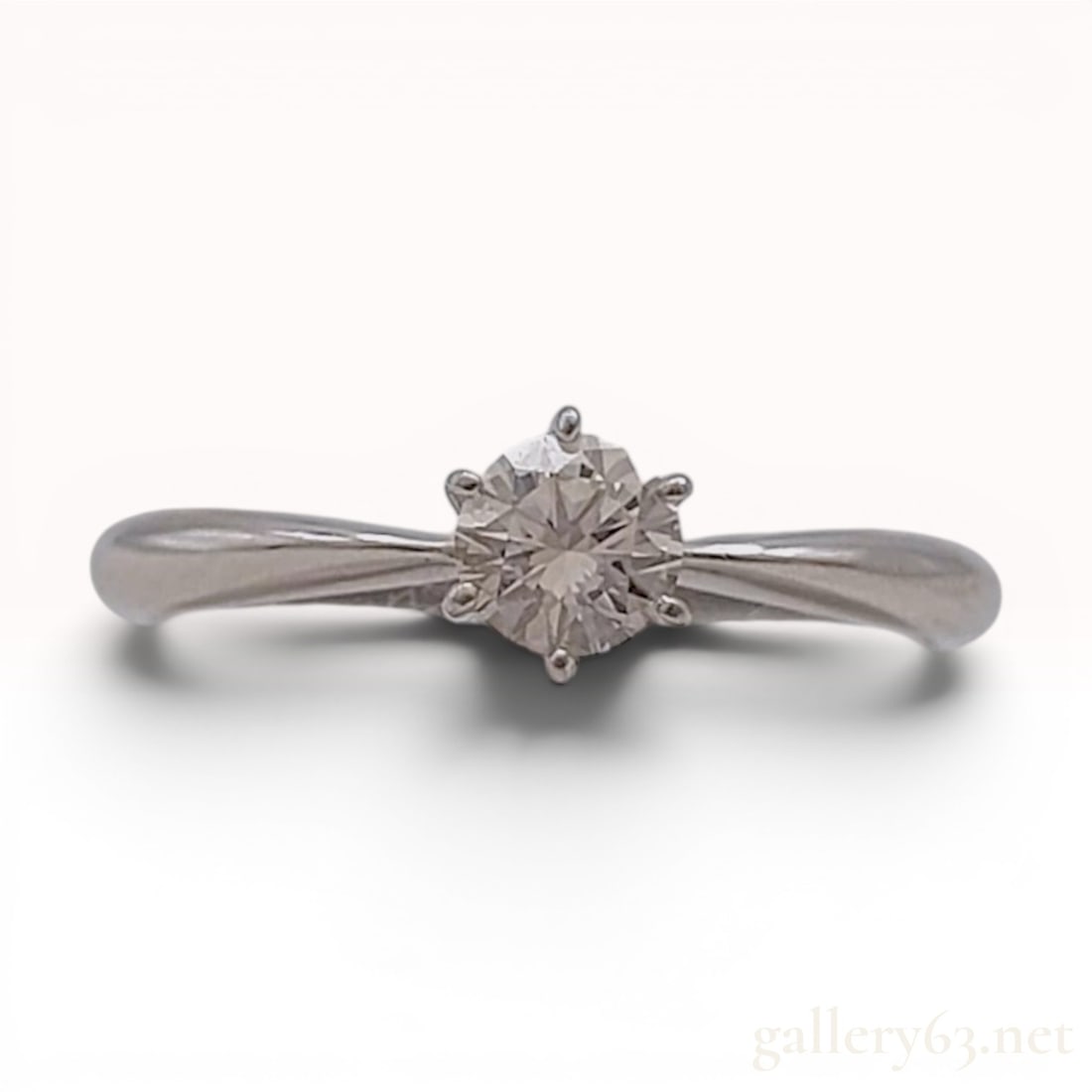 E-VVS2 Platinum Diamond Solitaire Ring with Diamond Gallery Accents (1 of 9)