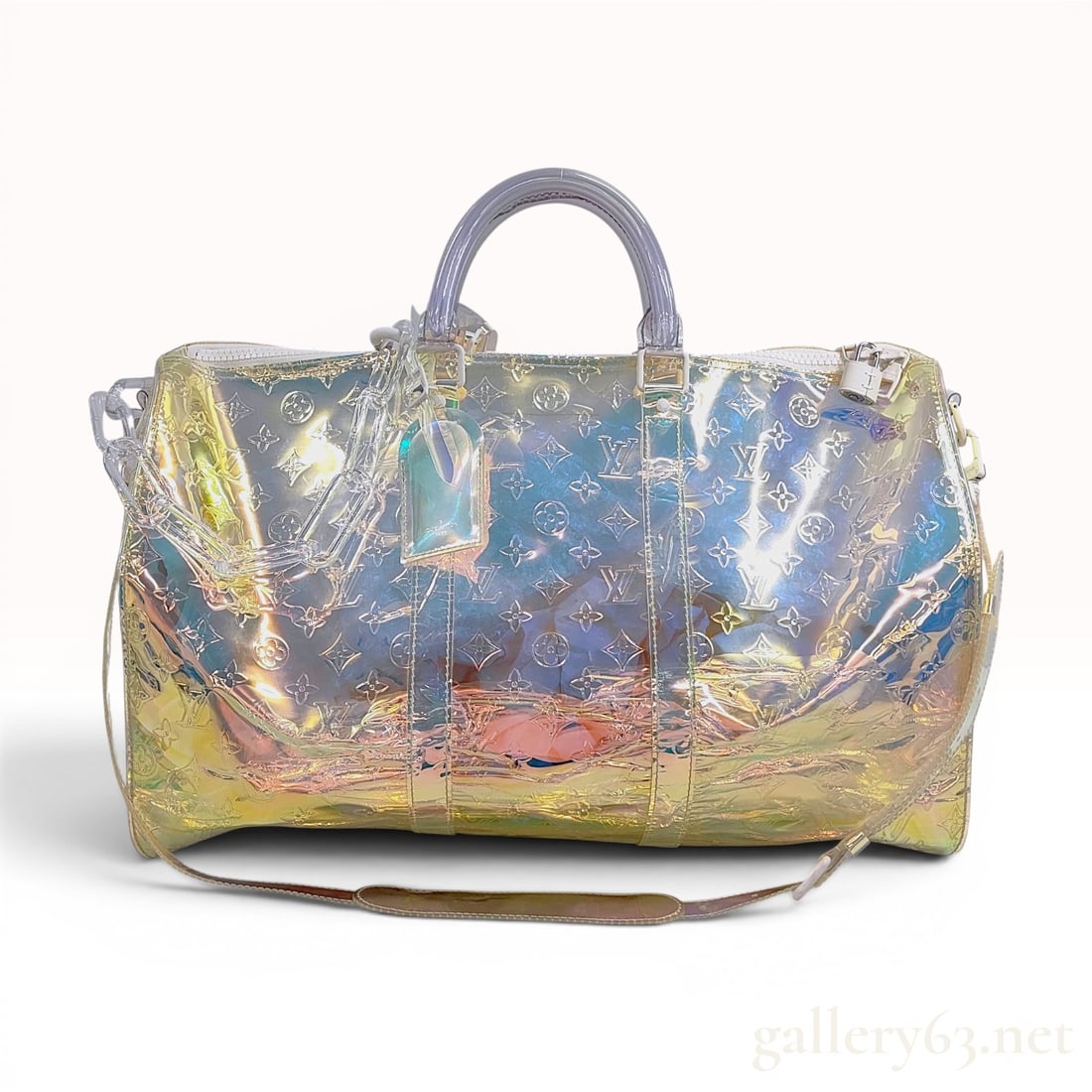 Louis Vuitton Monogram Prism Keepall Bandouliere 50: Excellent condition. A Louis Vuitton Keepall Bandouliere 50 travel bag from the Spring/Summer 2019 collection designed by Virgil Abloh. The piece is constructed from translucent PVC embossed with the 
