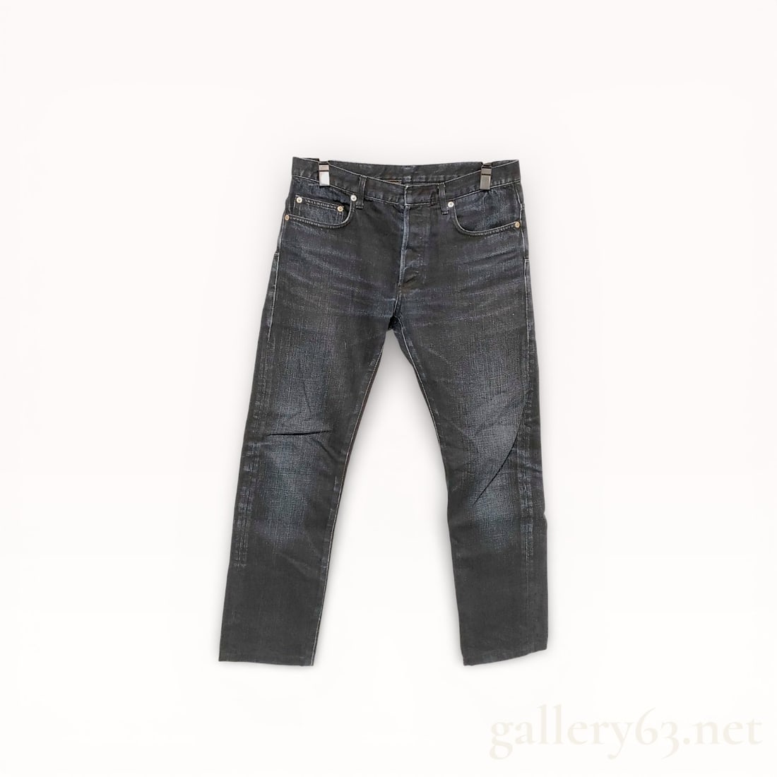 Dior Cotton Denim Indigo Blue Jeans Size 30: Authentic Dior indigo blue denim pants, featuring a straight-leg silhouette with subtle fading at the thighs and knees. Design including a button-front closure, belt loops at the waistband, and a five
