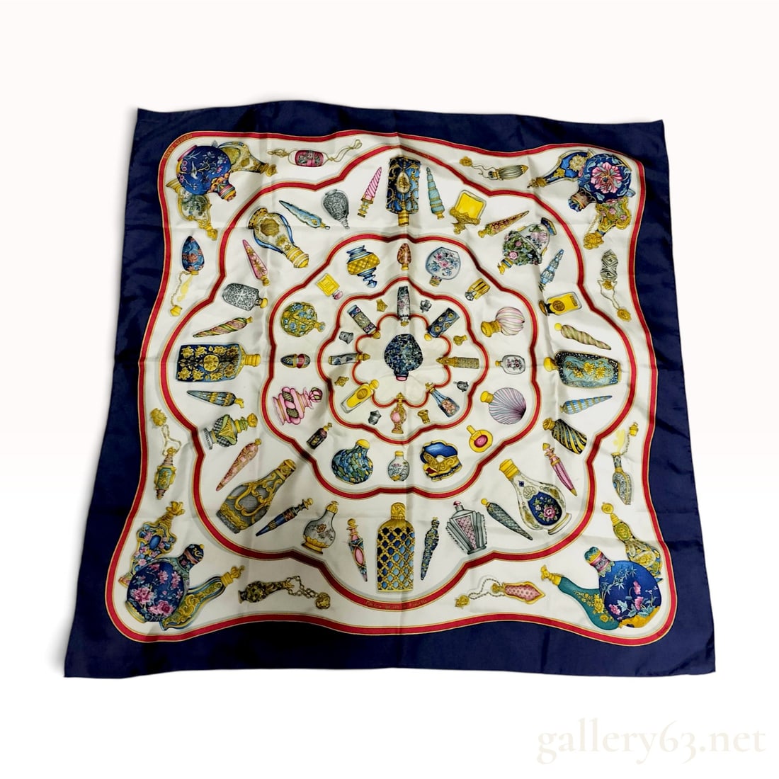 Hermes Qu'importe le flacon Silk Carre 90 (1 of 8)